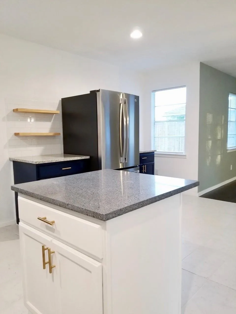 Single Family Residence For Rent in Dallas County , 510 Gilbert Road, Irving, Texas 75061, 3 Bedroom, 2 Bathroom, Garage spaces, 1,219 Sqft, built in 1960, mls#21298459, Real Estate Agent in Irving, Homes For Rent in Dallas county, Homes For Rent in Irving, Realtor in Irving Texas, Real Estate Brokerage Independent Realty Texas, Luminita Cordes Realtor