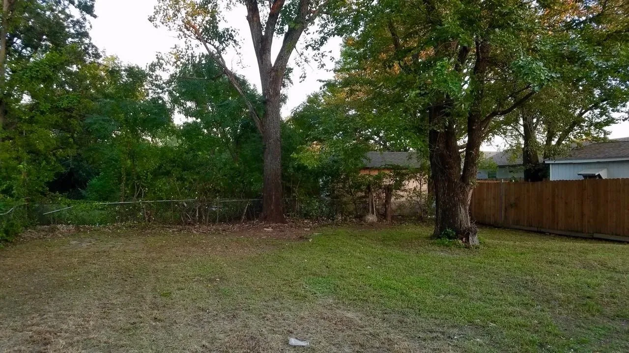 Single Family Residence For Rent in Dallas County , 510 Gilbert Road, Irving, Texas 75061, 3 Bedroom, 2 Bathroom, Garage spaces, 1,219 Sqft, built in 1960, mls#21298459, Real Estate Agent in Irving, Homes For Rent in Dallas county, Homes For Rent in Irving, Realtor in Irving Texas, Real Estate Brokerage Independent Realty Texas, Luminita Cordes Realtor