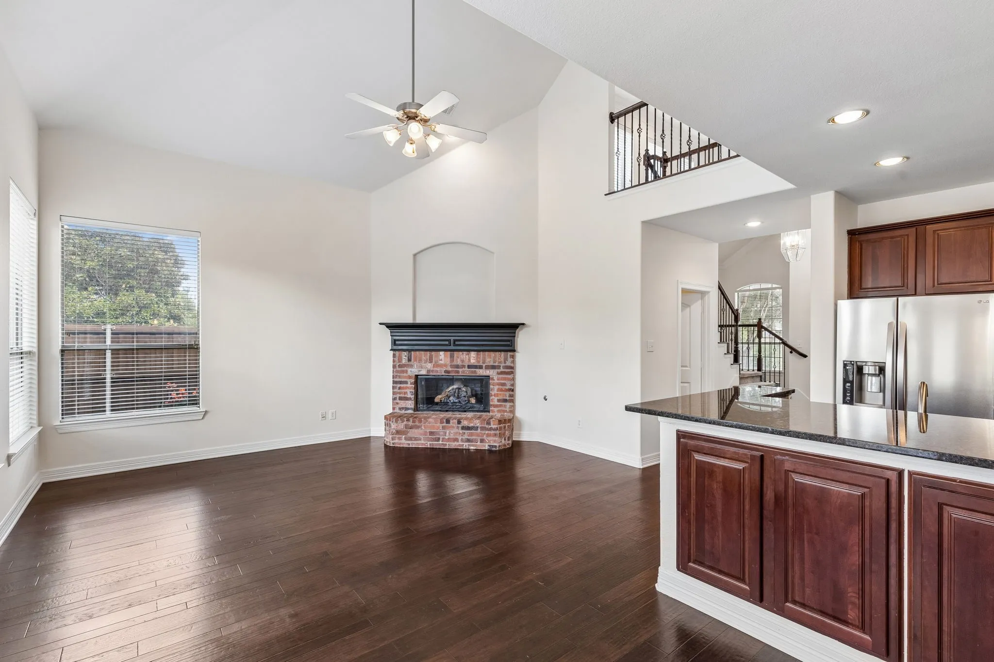 Single Family Residence For Sale in Denton County , 960 Remuda Road, Frisco, Texas 75033, 4 Bedroom, 4 Bathroom, 2 Garage spaces, 3,539 Sqft, built in 2006, mls#21296814, Real Estate Agent in Frisco, Homes For Sale in Denton county, Homes For Sale in Frisco, Realtor in Frisco Texas, Real Estate Brokerage Independent Realty Texas, Luminita Cordes Realtor