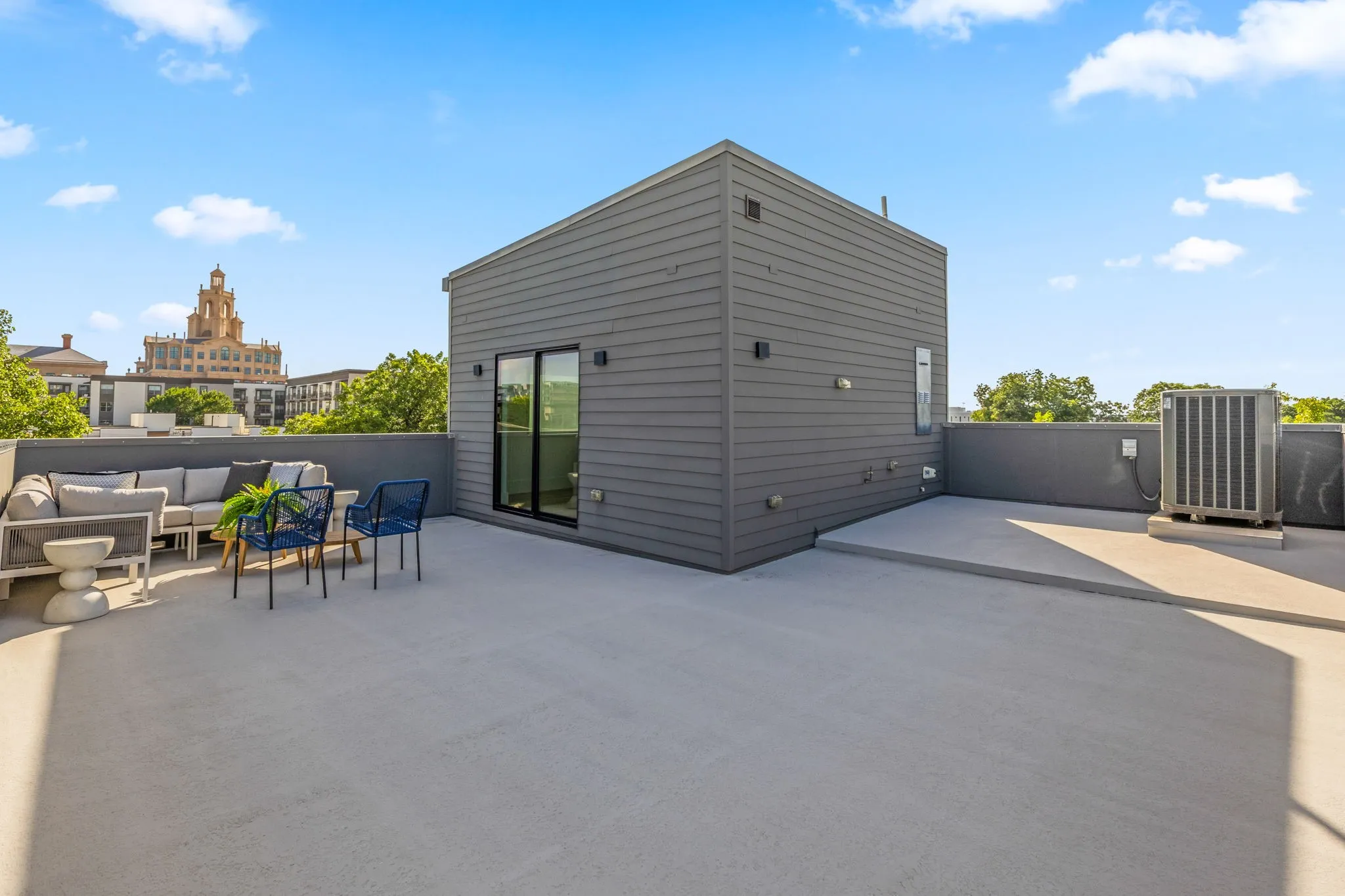 Condominium For Sale in Dallas County , 2719 Reagan Street 104, Dallas, Texas 75219, 2 Bedroom, 3 Bathroom, 2 Garage spaces, 2,238 Sqft, built in 2018, mls#21297772, Real Estate Agent in Dallas, Homes For Sale in Dallas county, Homes For Sale in Dallas, Realtor in Dallas Texas, Real Estate Brokerage Independent Realty Texas, Luminita Cordes Realtor