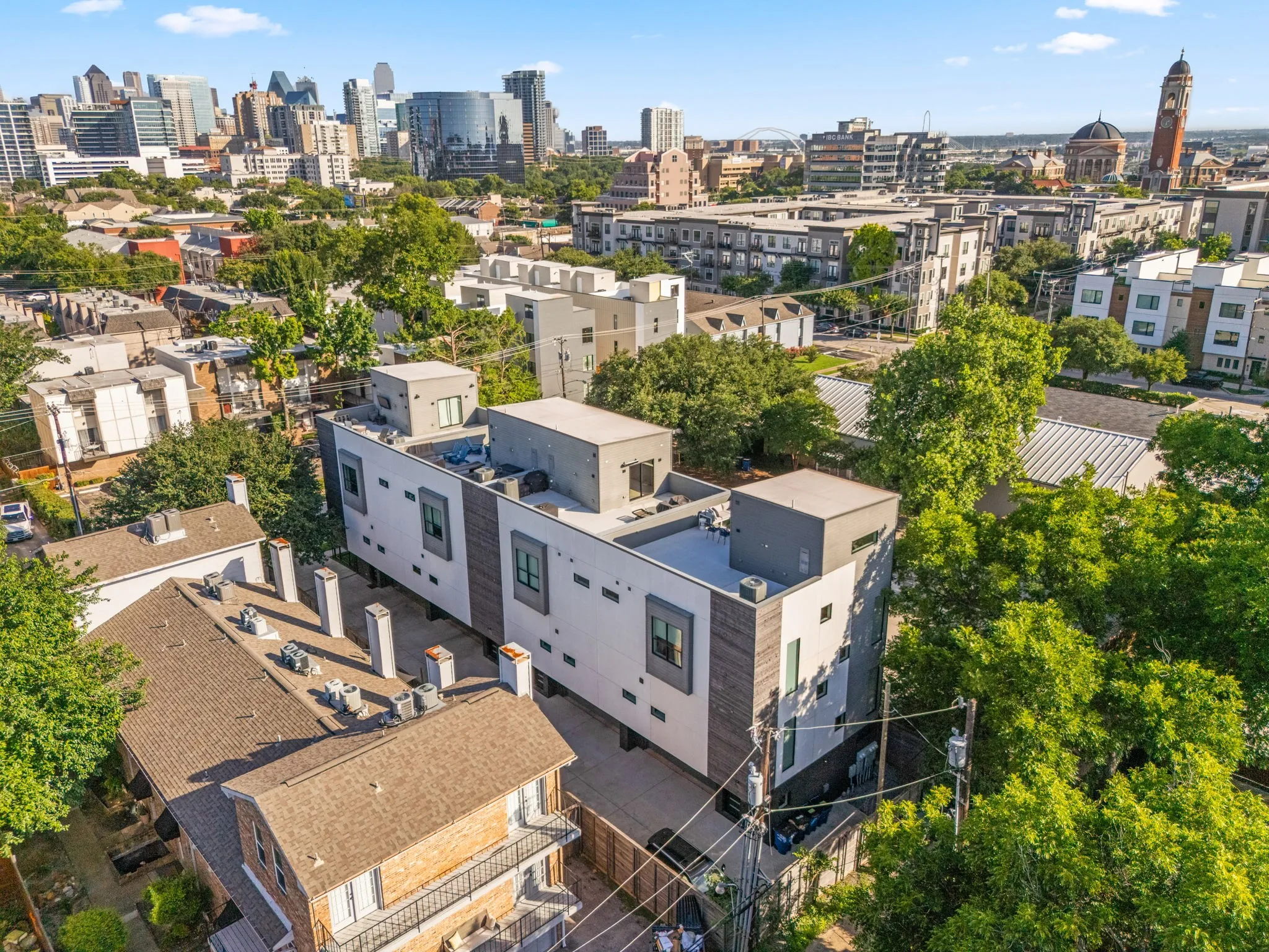 Condominium For Sale in Dallas County , 2719 Reagan Street 104, Dallas, Texas 75219, 2 Bedroom, 3 Bathroom, 2 Garage spaces, 2,238 Sqft, built in 2018, mls#21297772, Real Estate Agent in Dallas, Homes For Sale in Dallas county, Homes For Sale in Dallas, Realtor in Dallas Texas, Real Estate Brokerage Independent Realty Texas, Luminita Cordes Realtor