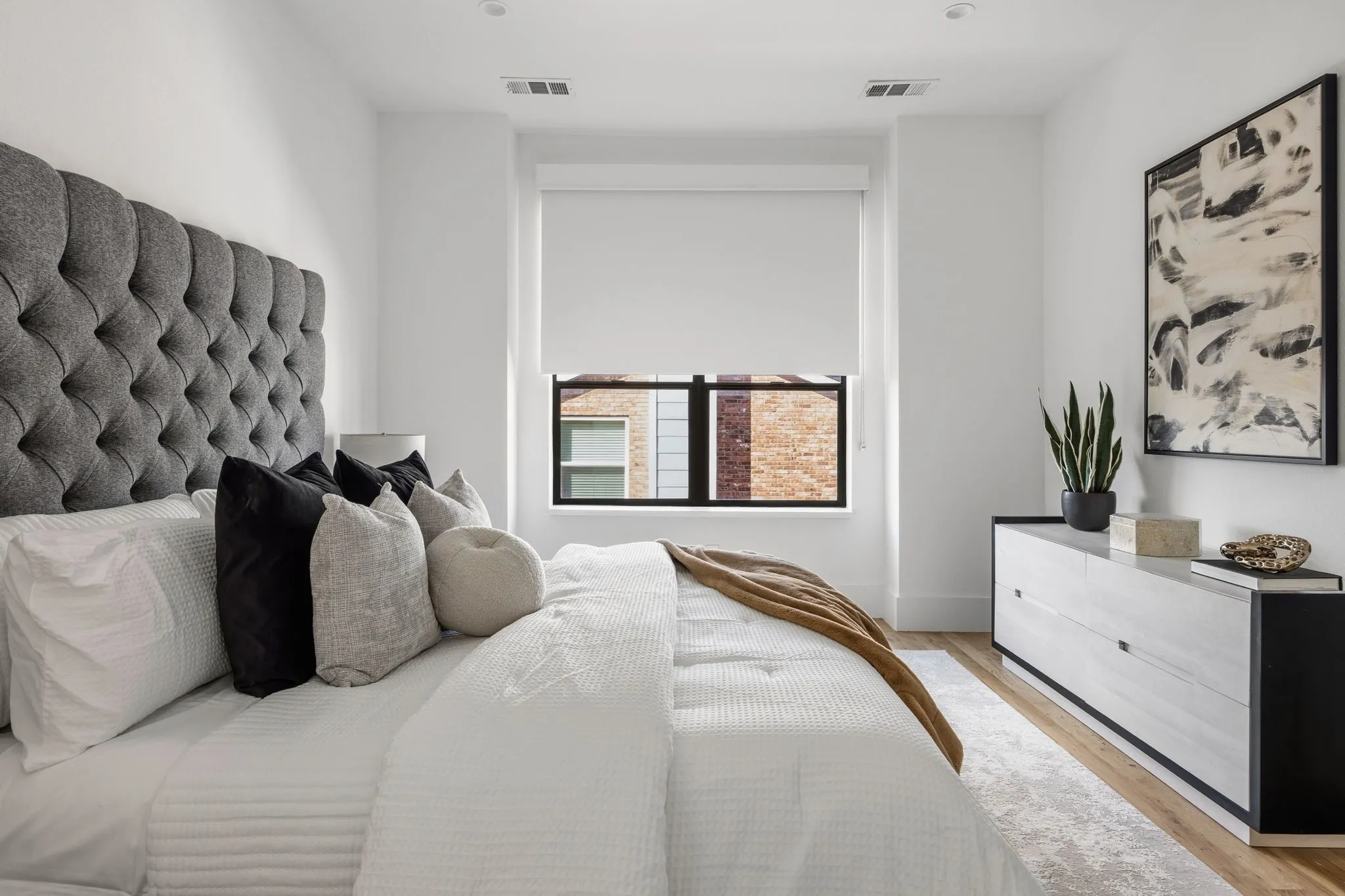 Condominium For Sale in Dallas County , 2719 Reagan Street 104, Dallas, Texas 75219, 2 Bedroom, 3 Bathroom, 2 Garage spaces, 2,238 Sqft, built in 2018, mls#21297772, Real Estate Agent in Dallas, Homes For Sale in Dallas county, Homes For Sale in Dallas, Realtor in Dallas Texas, Real Estate Brokerage Independent Realty Texas, Luminita Cordes Realtor