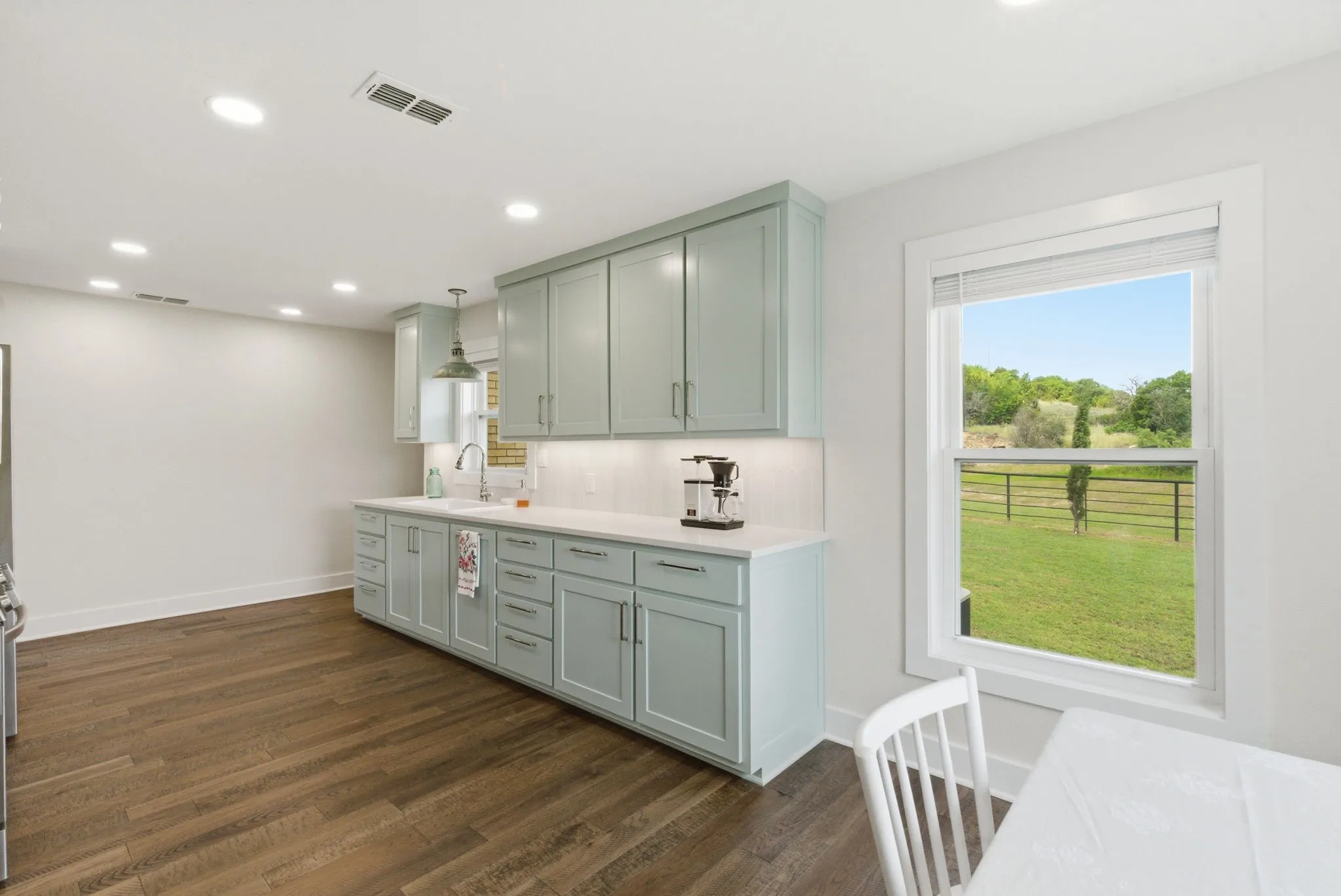 Farm For Sale in Erath County , 1147 County Road 163, Stephenville, Texas 76401, 3 Bedroom, 2 Bathroom, 1 Garage spaces, 1,758 Sqft, built in 1960, mls#21298311, Real Estate Agent in Stephenville, Homes For Sale in Erath county, Homes For Sale in Stephenville, Realtor in Stephenville Texas, Real Estate Brokerage Independent Realty Texas, Luminita Cordes Realtor