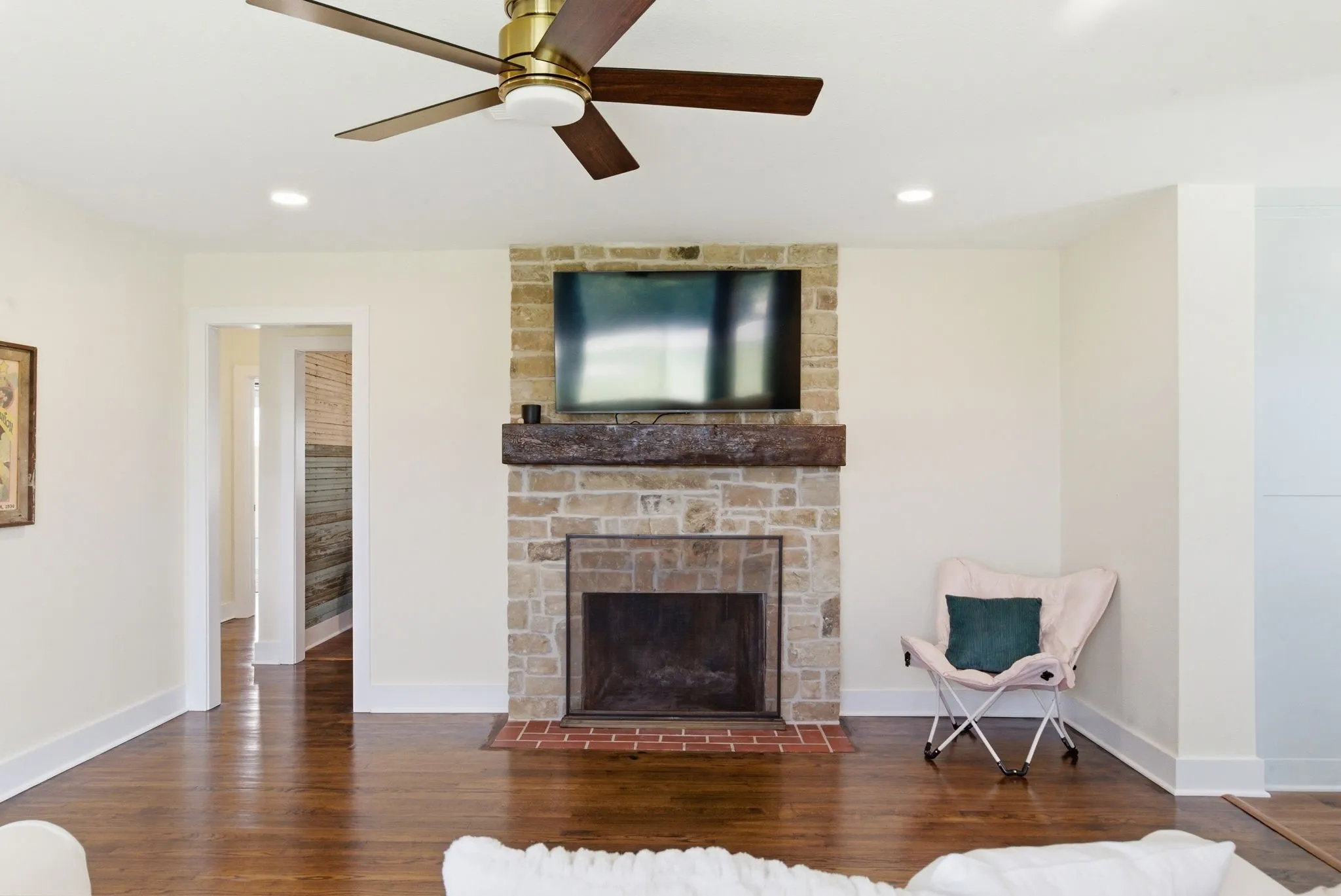 Farm For Sale in Erath County , 1147 County Road 163, Stephenville, Texas 76401, 3 Bedroom, 2 Bathroom, 1 Garage spaces, 1,758 Sqft, built in 1960, mls#21298311, Real Estate Agent in Stephenville, Homes For Sale in Erath county, Homes For Sale in Stephenville, Realtor in Stephenville Texas, Real Estate Brokerage Independent Realty Texas, Luminita Cordes Realtor