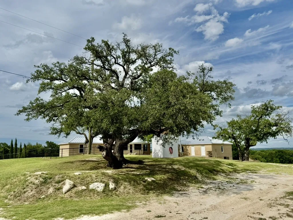 Farm For Sale in Erath County , 1147 County Road 163, Stephenville, Texas 76401, 3 Bedroom, 2 Bathroom, 1 Garage spaces, 1,758 Sqft, built in 1960, mls#21298311, Real Estate Agent in Stephenville, Homes For Sale in Erath county, Homes For Sale in Stephenville, Realtor in Stephenville Texas, Real Estate Brokerage Independent Realty Texas, Luminita Cordes Realtor