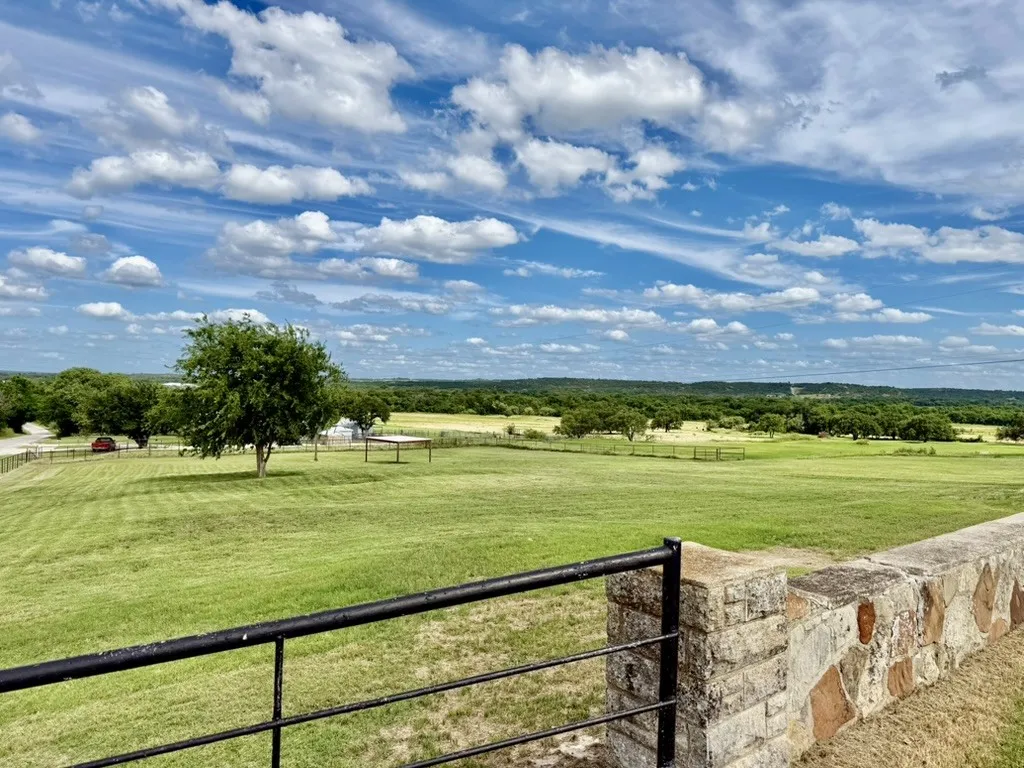 Farm For Sale in Erath County , 1147 County Road 163, Stephenville, Texas 76401, 3 Bedroom, 2 Bathroom, 1 Garage spaces, 1,758 Sqft, built in 1960, mls#21298311, Real Estate Agent in Stephenville, Homes For Sale in Erath county, Homes For Sale in Stephenville, Realtor in Stephenville Texas, Real Estate Brokerage Independent Realty Texas, Luminita Cordes Realtor