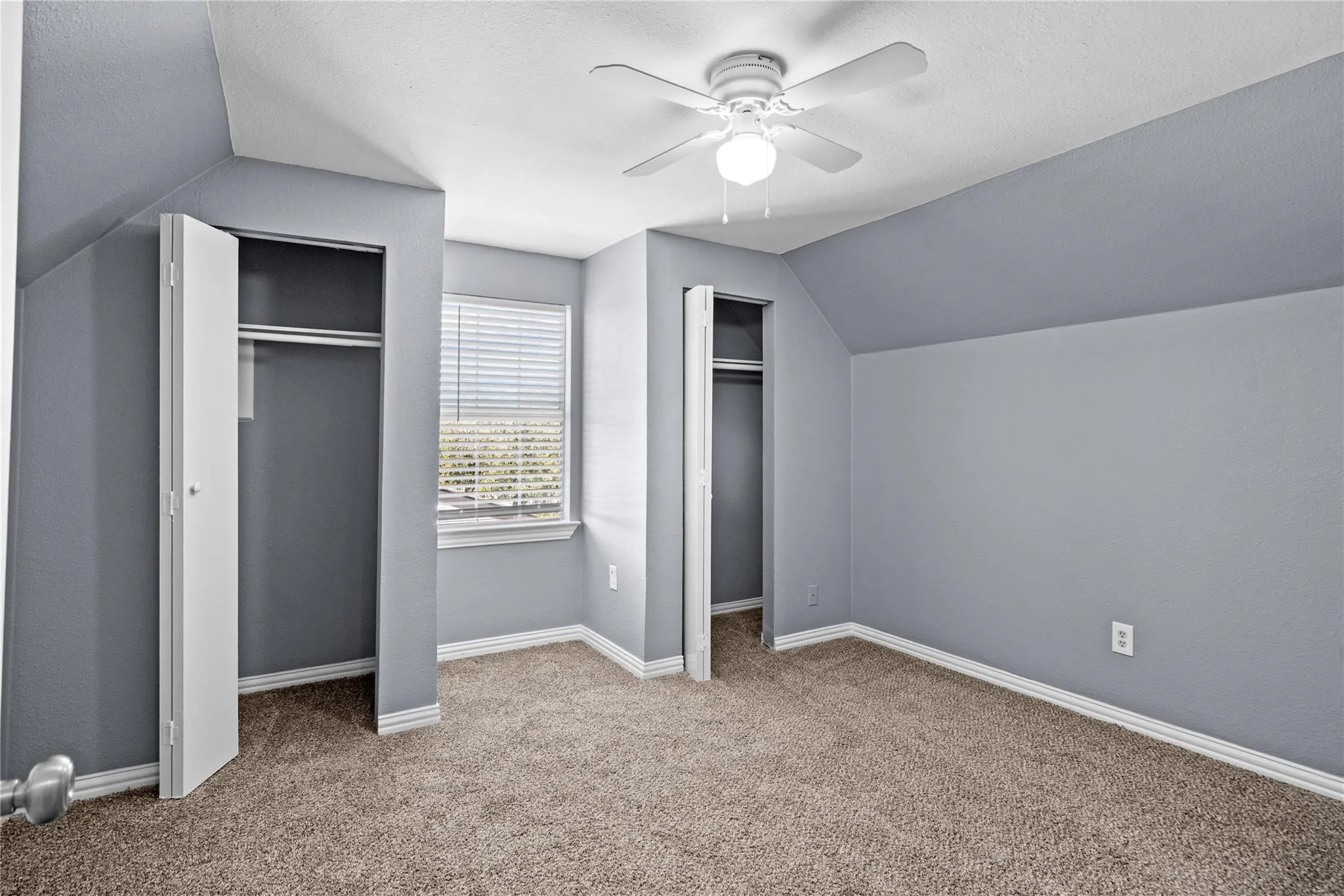 Single Family Residence For Sale in Dallas County , 13008 Horseshoe Trail, Balch Springs, Texas 75180, 4 Bedroom, 2 Bathroom, Garage spaces, 1,682 Sqft, built in 1961, mls#21298491, Real Estate Agent in Balch Springs, Homes For Sale in Dallas county, Homes For Sale in Balch Springs, Realtor in Balch Springs Texas, Real Estate Brokerage Independent Realty Texas, Luminita Cordes Realtor