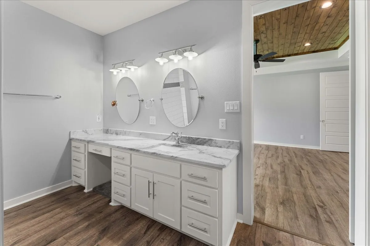 Single Family Residence For Sale in Wood County , 480 County Road 1927, Yantis, Texas 75497, 4 Bedroom, 3 Bathroom, 3 Garage spaces, 3,069 Sqft, built in 2021, mls#21298503, Real Estate Agent in Yantis, Homes For Sale in Wood county, Homes For Sale in Yantis, Realtor in Yantis Texas, Real Estate Brokerage Independent Realty Texas, Luminita Cordes Realtor