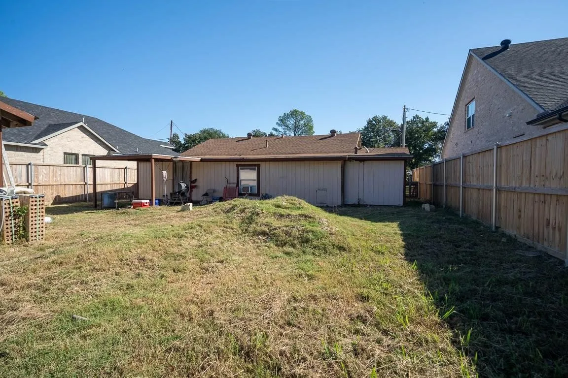 Single Family Residence For Sale in Dallas County , 4115 S Peachtree Road, Balch Springs, Texas 75180, 3 Bedroom, 2 Bathroom, Garage spaces, 1,426 Sqft, built in 1952, mls#21298506, Real Estate Agent in Balch Springs, Homes For Sale in Dallas county, Homes For Sale in Balch Springs, Realtor in Balch Springs Texas, Real Estate Brokerage Independent Realty Texas, Luminita Cordes Realtor
