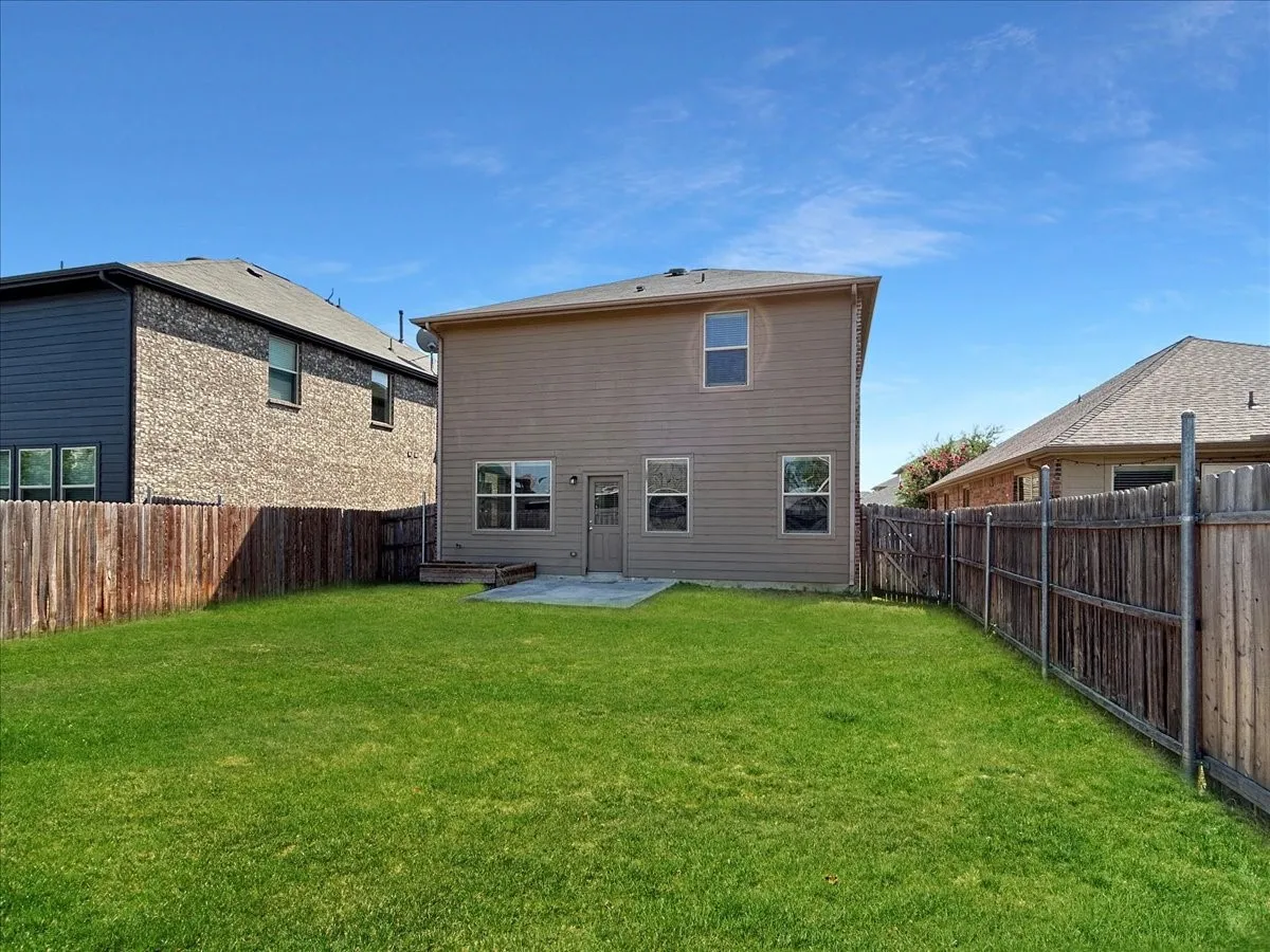 Single Family Residence For Rent in Tarrant County , 12312 Walden Wood Drive, Fort Worth, Texas 76244, 4 Bedroom, 3 Bathroom, 2 Garage spaces, 1,846 Sqft, built in 2012, mls#21298509, Real Estate Agent in Fort Worth, Homes For Rent in Tarrant county, Homes For Rent in Fort Worth, Realtor in Fort Worth Texas, Real Estate Brokerage Independent Realty Texas, Luminita Cordes Realtor