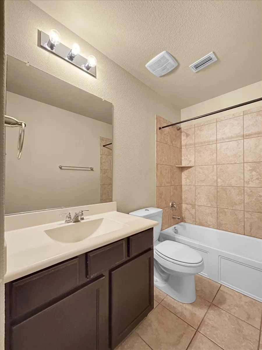 Single Family Residence For Rent in Tarrant County , 12312 Walden Wood Drive, Fort Worth, Texas 76244, 4 Bedroom, 3 Bathroom, 2 Garage spaces, 1,846 Sqft, built in 2012, mls#21298509, Real Estate Agent in Fort Worth, Homes For Rent in Tarrant county, Homes For Rent in Fort Worth, Realtor in Fort Worth Texas, Real Estate Brokerage Independent Realty Texas, Luminita Cordes Realtor