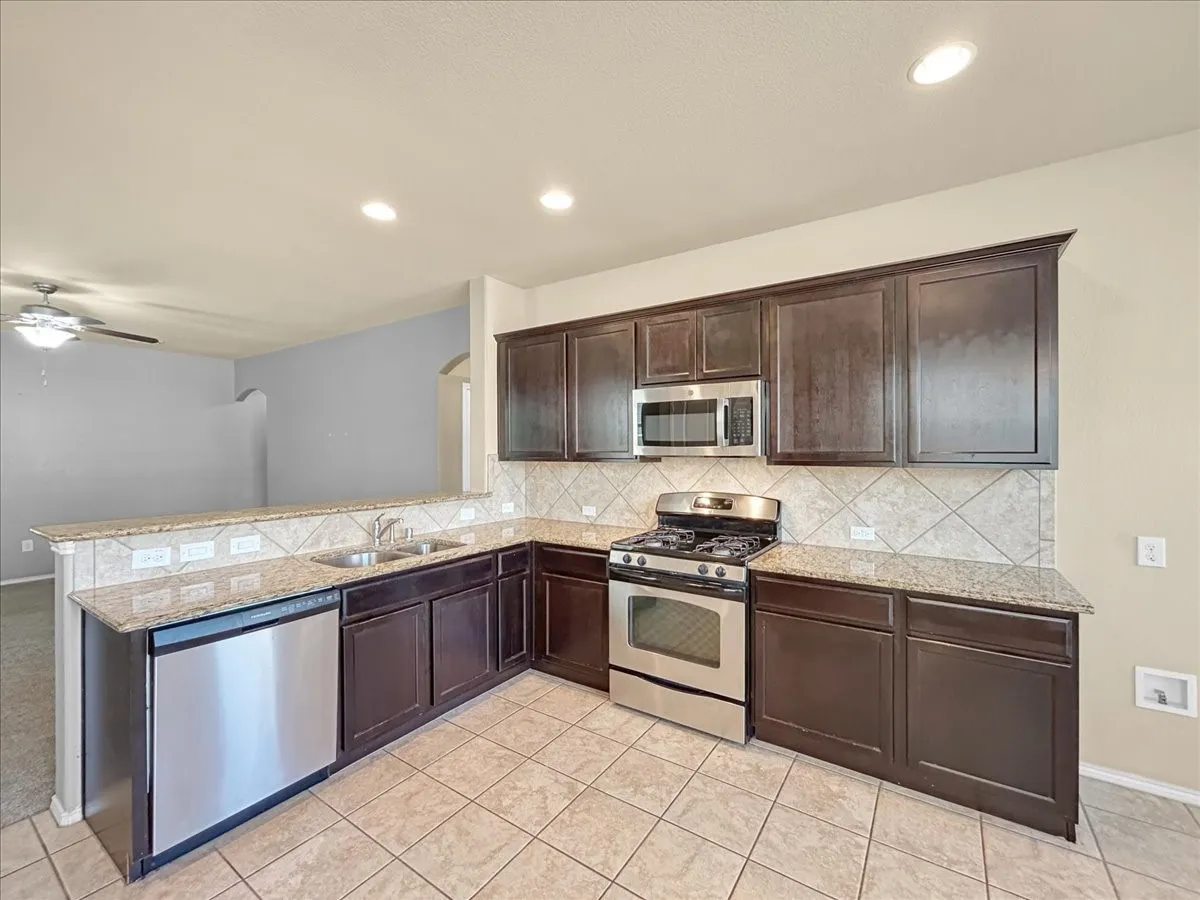Single Family Residence For Rent in Tarrant County , 12312 Walden Wood Drive, Fort Worth, Texas 76244, 4 Bedroom, 3 Bathroom, 2 Garage spaces, 1,846 Sqft, built in 2012, mls#21298509, Real Estate Agent in Fort Worth, Homes For Rent in Tarrant county, Homes For Rent in Fort Worth, Realtor in Fort Worth Texas, Real Estate Brokerage Independent Realty Texas, Luminita Cordes Realtor