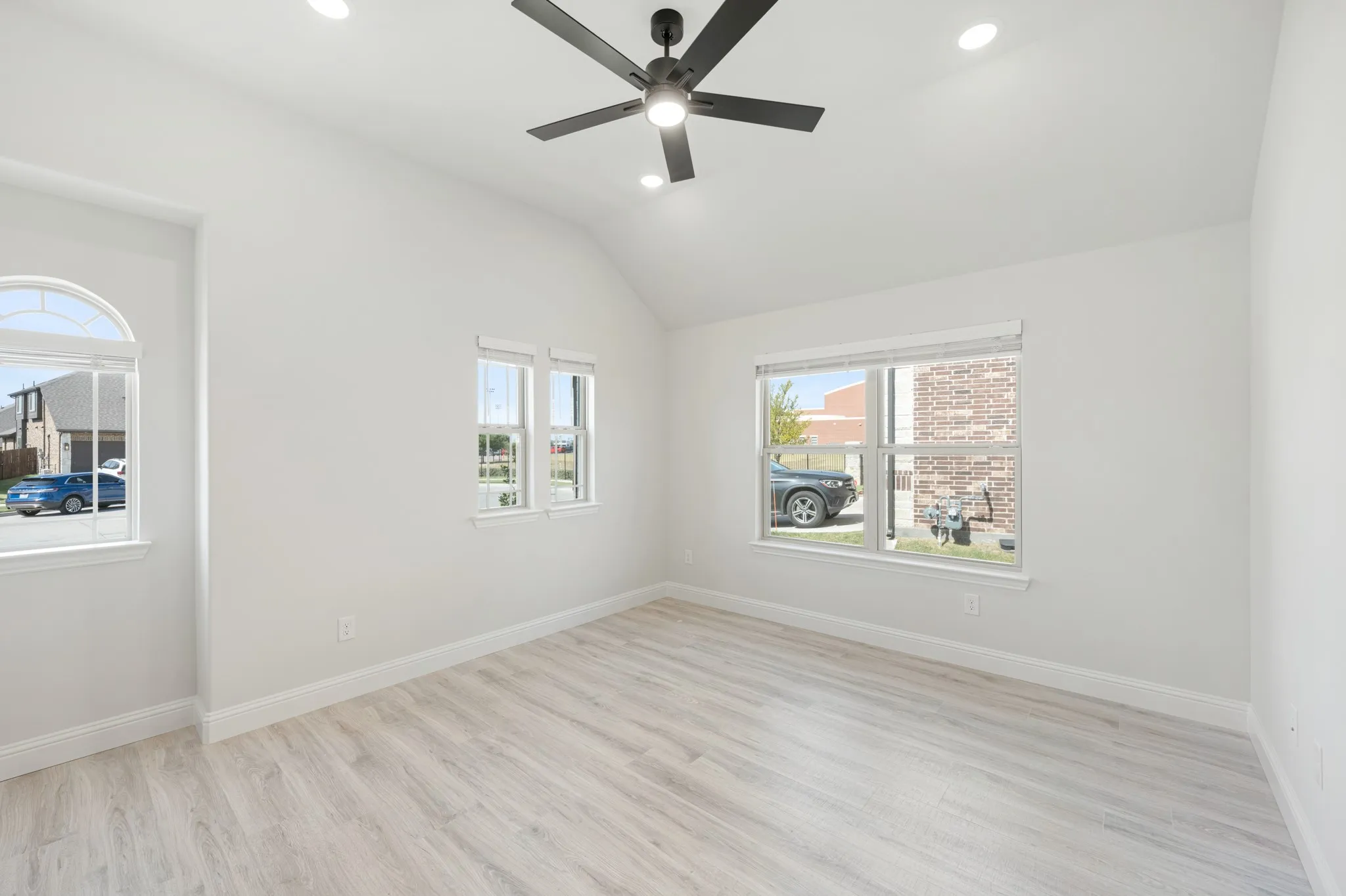 Single Family Residence For Sale in Collin County , 916 Greenleaf Court, Anna, Texas 75409, 4 Bedroom, 3 Bathroom, 3 Garage spaces, 2,760 Sqft, built in 2026, mls#21298511, Real Estate Agent in Anna, Homes For Sale in Collin county, Homes For Sale in Anna, Realtor in Anna Texas, Real Estate Brokerage Independent Realty Texas, Luminita Cordes Realtor