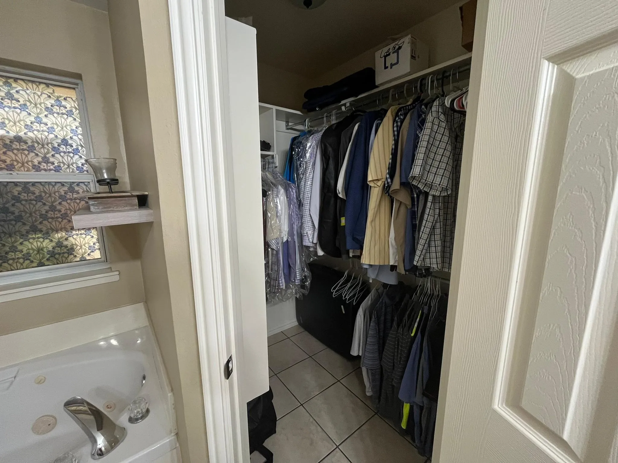 Single Family Residence For Sale in Denton County , 747 E 6th Street, Krum, Texas 76249, 3 Bedroom, 2 Bathroom, 2 Garage spaces, 1,578 Sqft, built in 1995, mls#21298512, Real Estate Agent in Krum, Homes For Sale in Denton county, Homes For Sale in Krum, Realtor in Krum Texas, Real Estate Brokerage Independent Realty Texas, Luminita Cordes Realtor