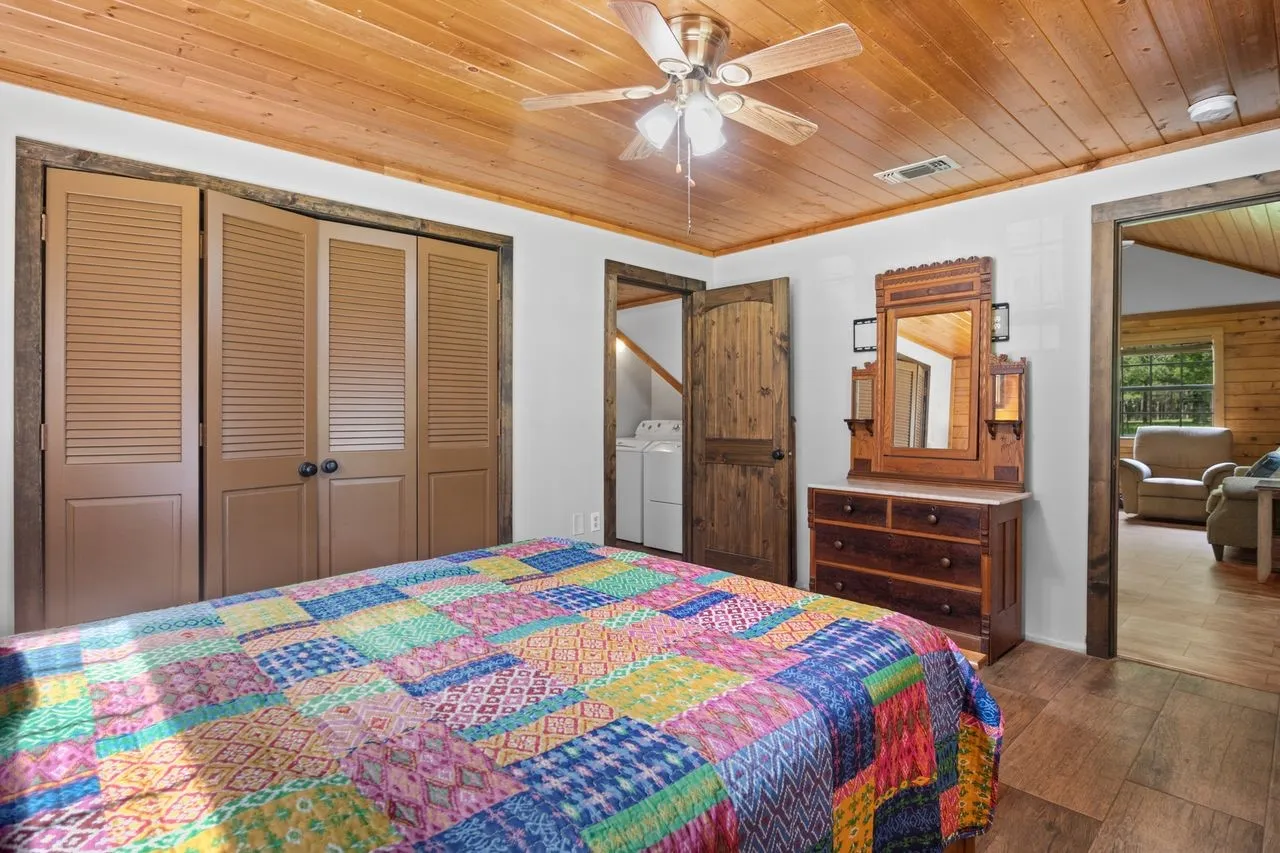 Single Family Residence For Sale in Titus County , 579 FM 2882, Mt Pleasant, Texas 75455, 3 Bedroom, 2 Bathroom, Garage spaces, 2,115 Sqft, built in 1988, mls#21298489, Real Estate Agent in Mt Pleasant, Homes For Sale in Titus county, Homes For Sale in Mt Pleasant, Realtor in Mt Pleasant Texas, Real Estate Brokerage Independent Realty Texas, Luminita Cordes Realtor