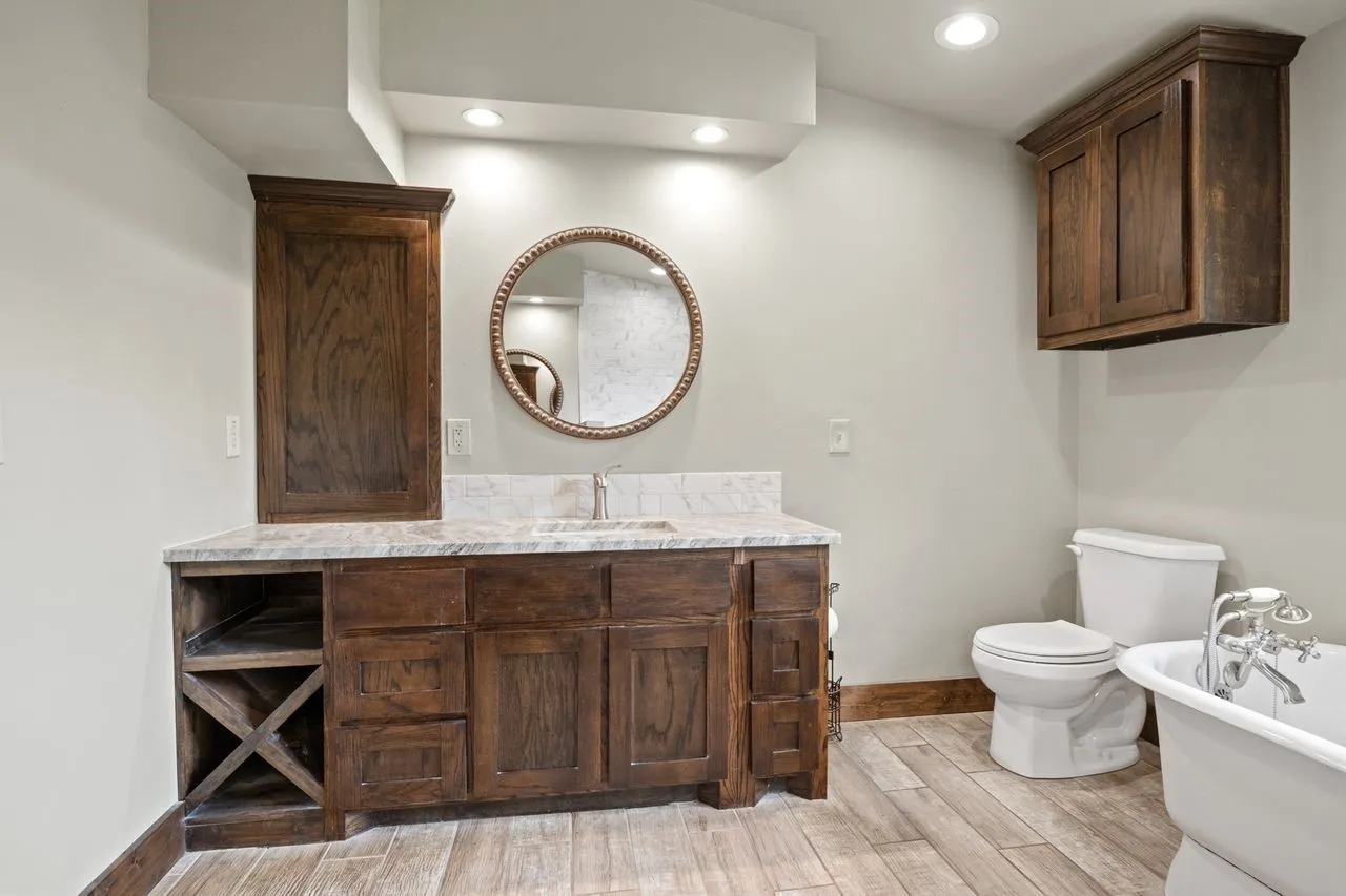 Single Family Residence For Sale in Titus County , 579 FM 2882, Mt Pleasant, Texas 75455, 3 Bedroom, 2 Bathroom, Garage spaces, 2,115 Sqft, built in 1988, mls#21298489, Real Estate Agent in Mt Pleasant, Homes For Sale in Titus county, Homes For Sale in Mt Pleasant, Realtor in Mt Pleasant Texas, Real Estate Brokerage Independent Realty Texas, Luminita Cordes Realtor