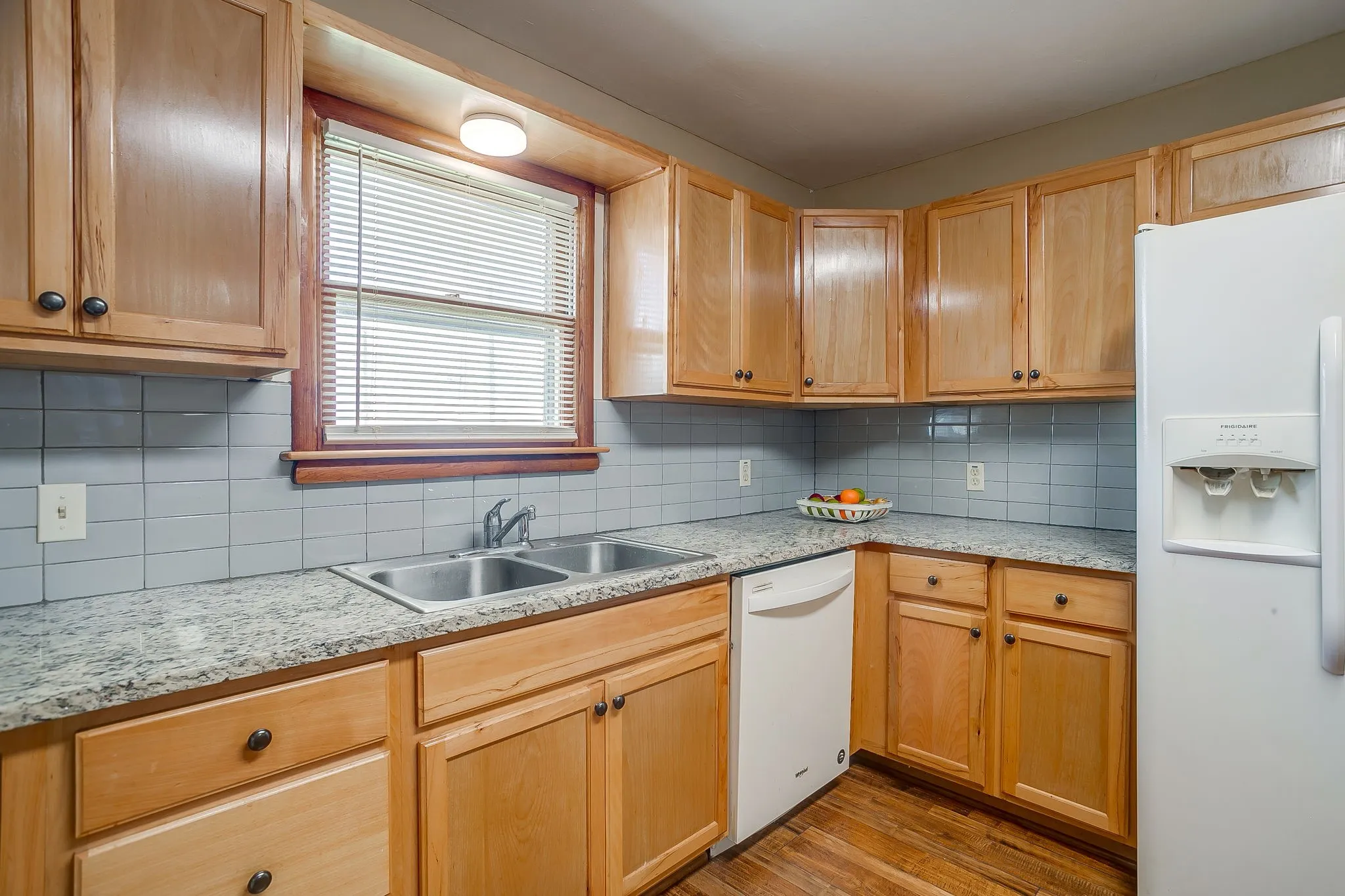 Single Family Residence For Sale in Tarrant County , 601 Perry Drive, White Settlement, Texas 76108, 3 Bedroom, 2 Bathroom, 2 Garage spaces, 1,411 Sqft, built in 1956, mls#21295211, Real Estate Agent in White Settlement, Homes For Sale in Tarrant county, Homes For Sale in White Settlement, Realtor in White Settlement Texas, Real Estate Brokerage Independent Realty Texas, Luminita Cordes Realtor