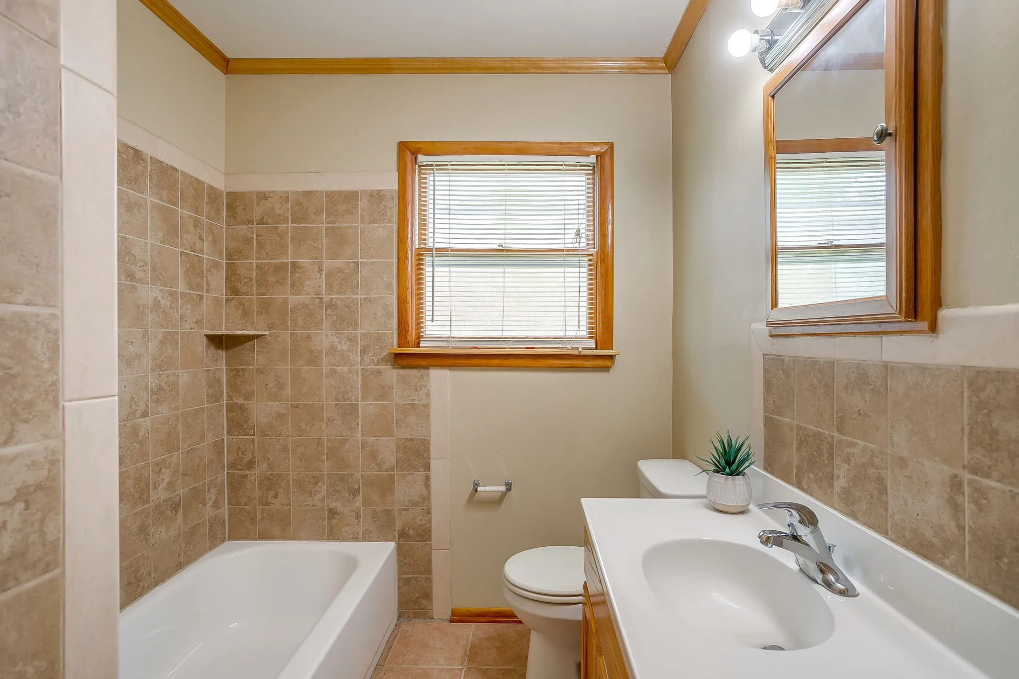 Single Family Residence For Sale in Tarrant County , 601 Perry Drive, White Settlement, Texas 76108, 3 Bedroom, 2 Bathroom, 2 Garage spaces, 1,411 Sqft, built in 1956, mls#21295211, Real Estate Agent in White Settlement, Homes For Sale in Tarrant county, Homes For Sale in White Settlement, Realtor in White Settlement Texas, Real Estate Brokerage Independent Realty Texas, Luminita Cordes Realtor