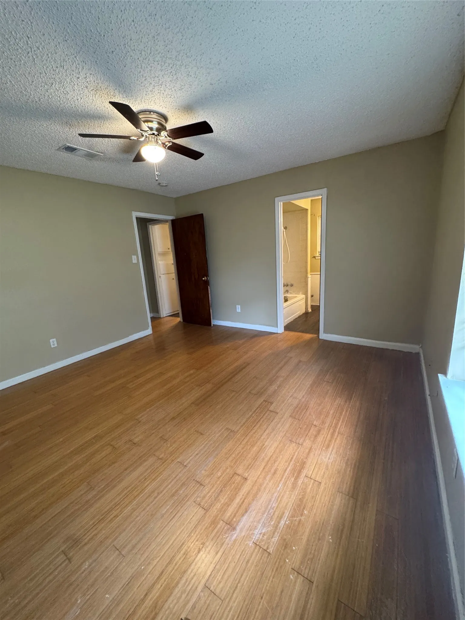Single Family Residence For Sale in Collin County , 512 E Willow Lane, Princeton, Texas 75407, 3 Bedrooms, 2 Bathrooms, 2 Garage spaces, 1,530 Sqft, built in 1975, Price $229,999, mls#21298453, Real Estate Agent in Princeton, Homes For Sale in Collin county, Homes For Sale in Princeton, Realtor in Princeton Texas, Real Estate Brokerage Independent Realty Texas, Luminita Cordes Realtor