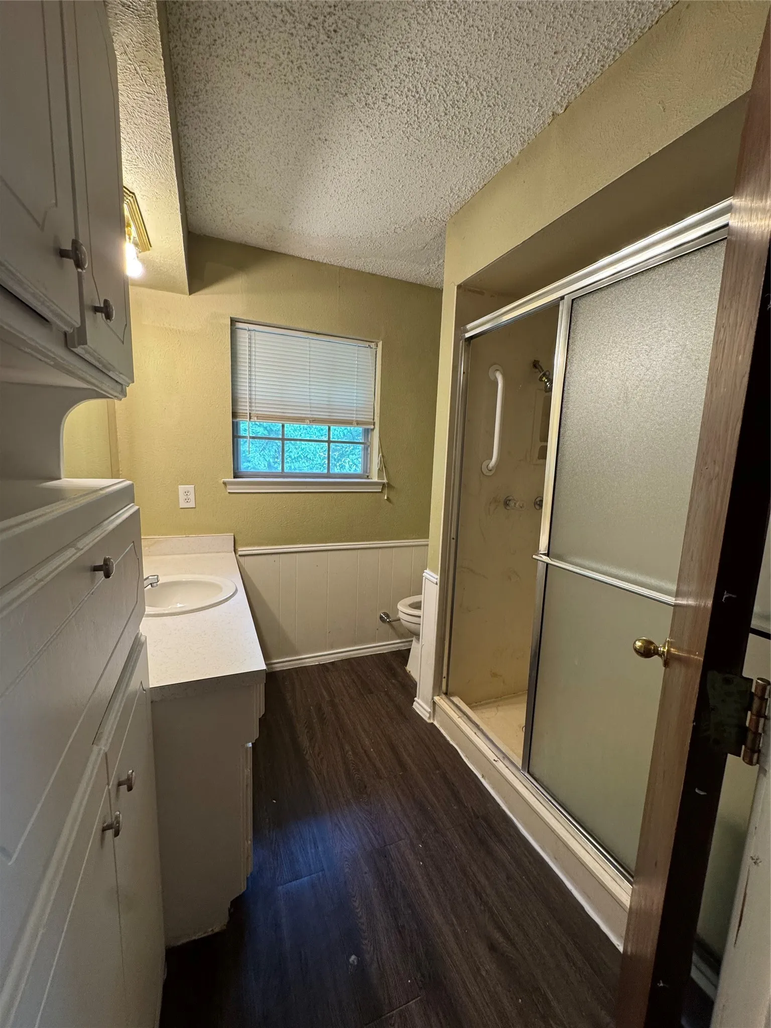 Single Family Residence For Sale in Collin County , 512 E Willow Lane, Princeton, Texas 75407, 3 Bedrooms, 2 Bathrooms, 2 Garage spaces, 1,530 Sqft, built in 1975, Price $229,999, mls#21298453, Real Estate Agent in Princeton, Homes For Sale in Collin county, Homes For Sale in Princeton, Realtor in Princeton Texas, Real Estate Brokerage Independent Realty Texas, Luminita Cordes Realtor