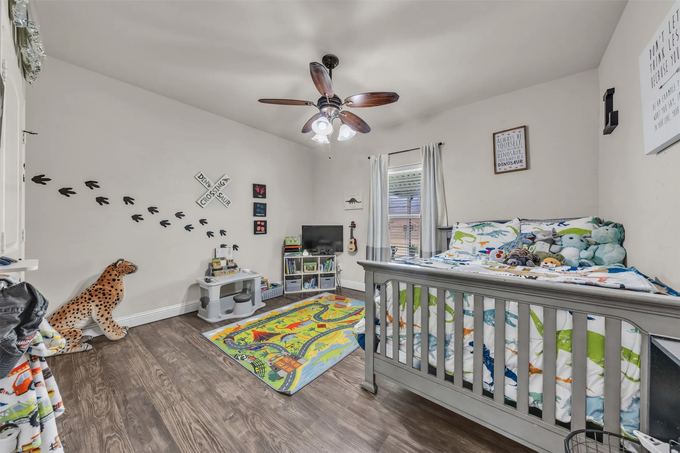 Single Family Residence For Sale in Kaufman County , 15077 Saddle Ridge Circle, Terrell, Texas 75160, 4 Bedroom, 3 Bathroom, 2 Garage spaces, 2,334 Sqft, built in 2016, mls#21291486, Real Estate Agent in Terrell, Homes For Sale in Kaufman county, Homes For Sale in Terrell, Realtor in Terrell Texas, Real Estate Brokerage Independent Realty Texas, Luminita Cordes Realtor