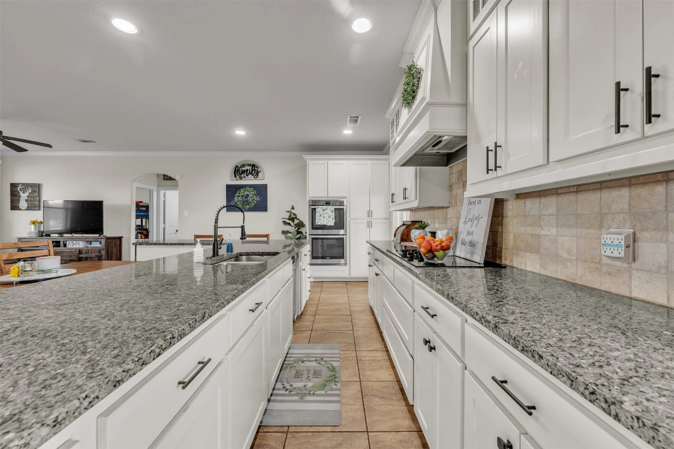Single Family Residence For Sale in Kaufman County , 15077 Saddle Ridge Circle, Terrell, Texas 75160, 4 Bedroom, 3 Bathroom, 2 Garage spaces, 2,334 Sqft, built in 2016, mls#21291486, Real Estate Agent in Terrell, Homes For Sale in Kaufman county, Homes For Sale in Terrell, Realtor in Terrell Texas, Real Estate Brokerage Independent Realty Texas, Luminita Cordes Realtor