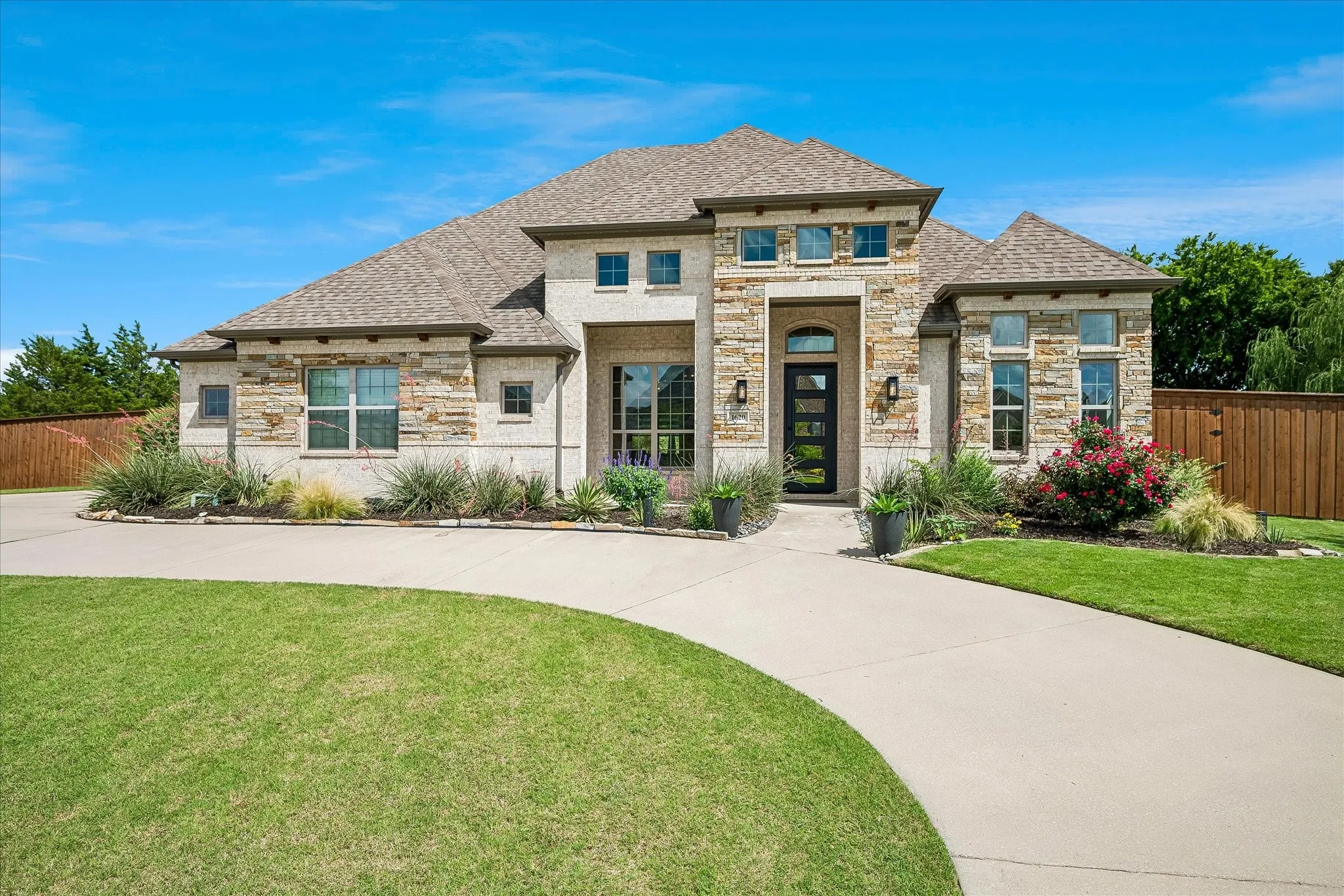 Single Family Residence For Sale in Collin County , 1620 Cattle Drive, Prosper, Texas 75078, 4 Bedroom, 5 Bathroom, 3 Garage spaces, 3,609 Sqft, built in 2016, mls#21295388, Real Estate Agent in Prosper, Homes For Sale in Collin county, Homes For Sale in Prosper, Realtor in Prosper Texas, Real Estate Brokerage Independent Realty Texas, Luminita Cordes Realtor