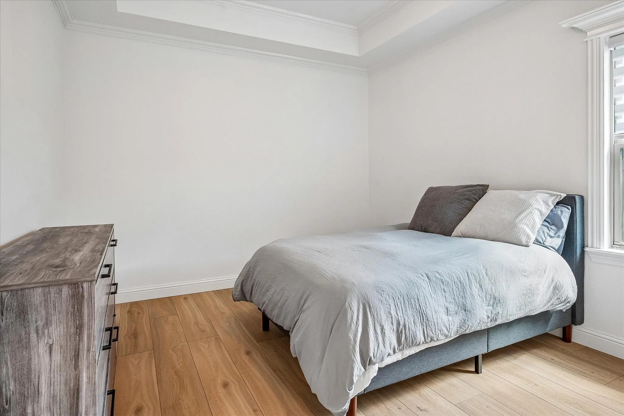 Split Bedroom with ensuite bath
