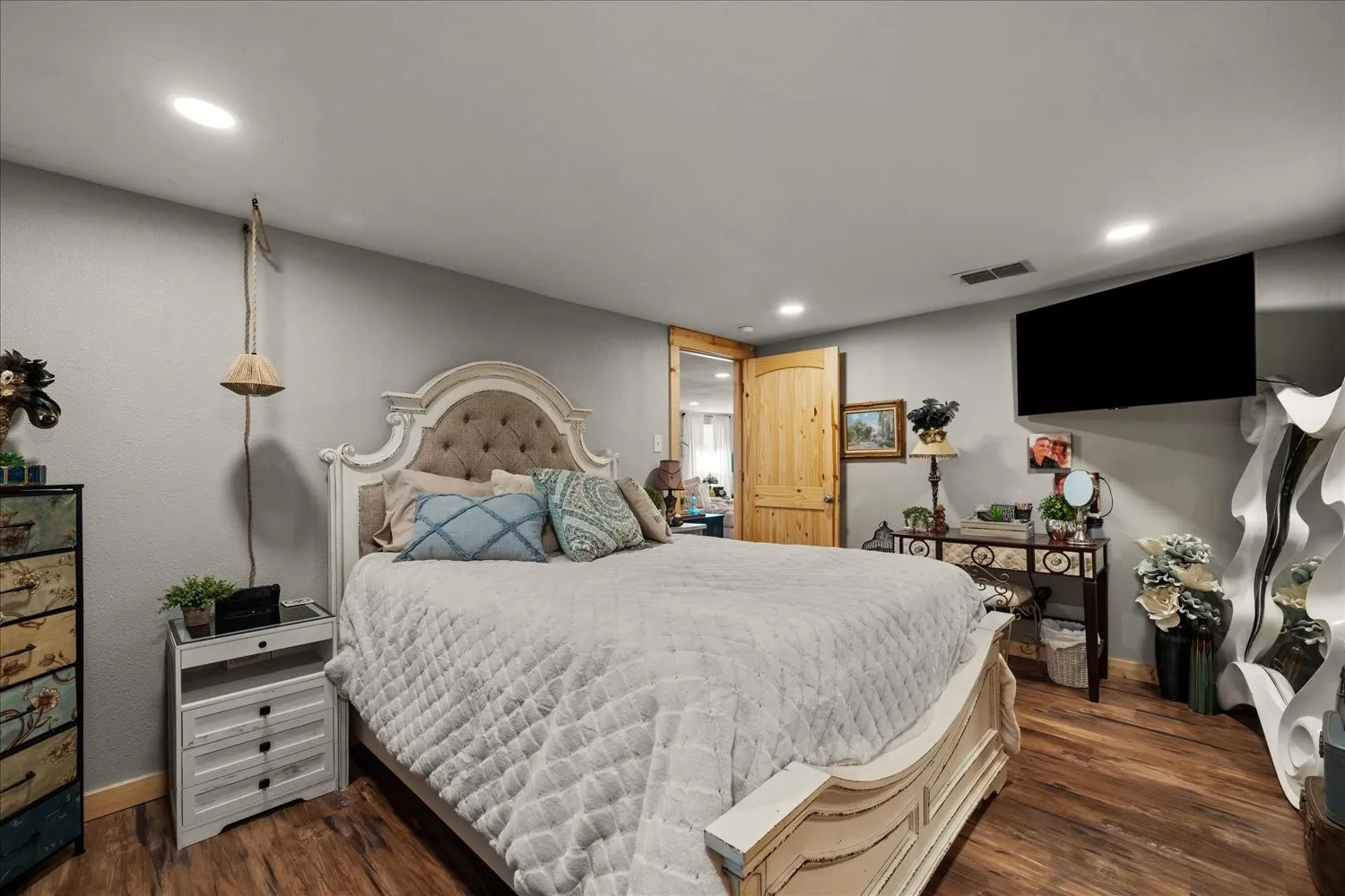 Single Family Residence For Sale in Rains County , 681 Briggs Boulevard, East Tawakoni, Texas 75472, 3 Bedroom, 2 Bathroom, Garage spaces, 1,230 Sqft, built in 1970, mls#21298560, Real Estate Agent in East Tawakoni, Homes For Sale in Rains county, Homes For Sale in East Tawakoni, Realtor in East Tawakoni Texas, Real Estate Brokerage Independent Realty Texas, Luminita Cordes Realtor