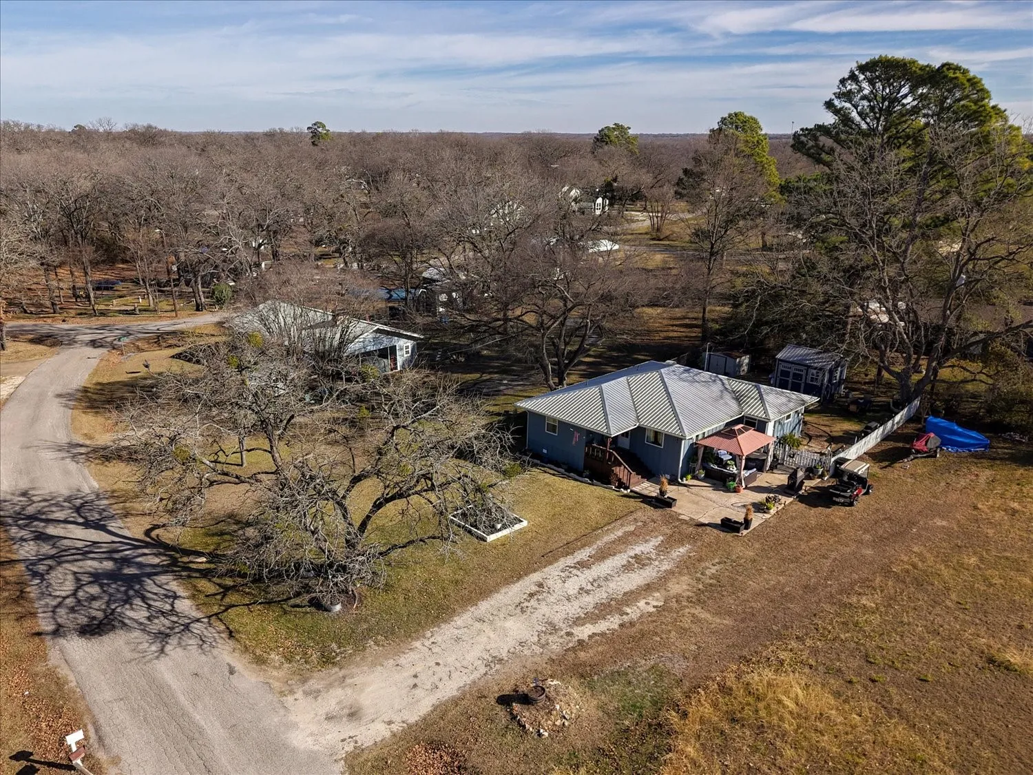 Single Family Residence For Sale in Rains County , 681 Briggs Boulevard, East Tawakoni, Texas 75472, 3 Bedroom, 2 Bathroom, Garage spaces, 1,230 Sqft, built in 1970, mls#21298560, Real Estate Agent in East Tawakoni, Homes For Sale in Rains county, Homes For Sale in East Tawakoni, Realtor in East Tawakoni Texas, Real Estate Brokerage Independent Realty Texas, Luminita Cordes Realtor