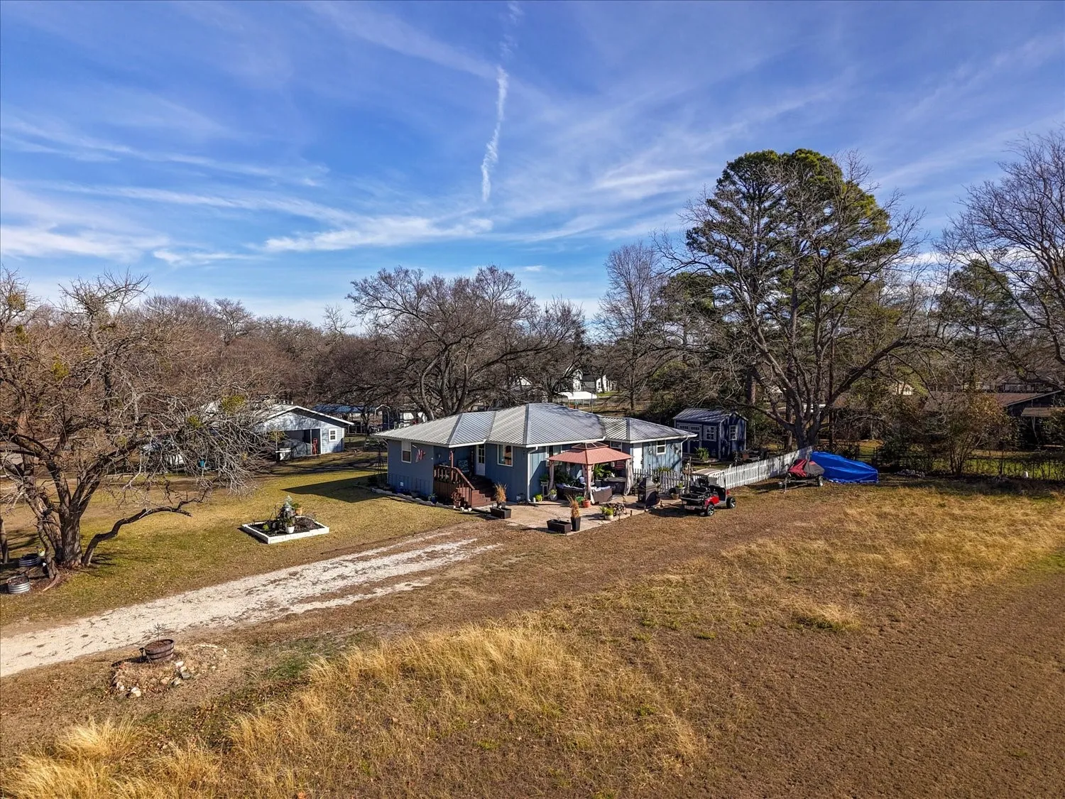 Single Family Residence For Sale in Rains County , 681 Briggs Boulevard, East Tawakoni, Texas 75472, 3 Bedroom, 2 Bathroom, Garage spaces, 1,230 Sqft, built in 1970, mls#21298560, Real Estate Agent in East Tawakoni, Homes For Sale in Rains county, Homes For Sale in East Tawakoni, Realtor in East Tawakoni Texas, Real Estate Brokerage Independent Realty Texas, Luminita Cordes Realtor