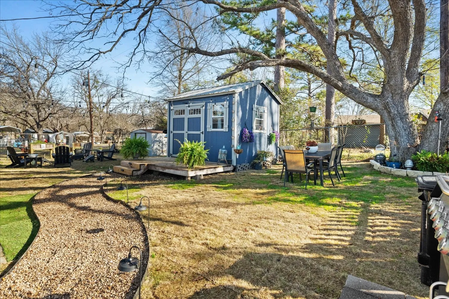 Single Family Residence For Sale in Rains County , 681 Briggs Boulevard, East Tawakoni, Texas 75472, 3 Bedroom, 2 Bathroom, Garage spaces, 1,230 Sqft, built in 1970, mls#21298560, Real Estate Agent in East Tawakoni, Homes For Sale in Rains county, Homes For Sale in East Tawakoni, Realtor in East Tawakoni Texas, Real Estate Brokerage Independent Realty Texas, Luminita Cordes Realtor
