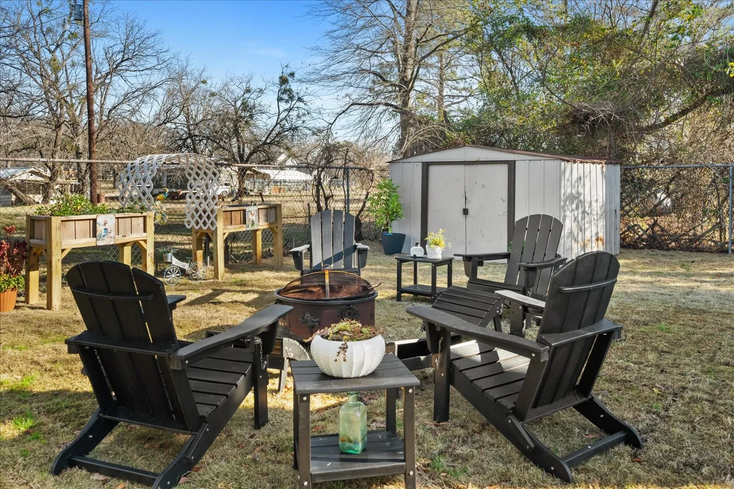 Single Family Residence For Sale in Rains County , 681 Briggs Boulevard, East Tawakoni, Texas 75472, 3 Bedroom, 2 Bathroom, Garage spaces, 1,230 Sqft, built in 1970, mls#21298560, Real Estate Agent in East Tawakoni, Homes For Sale in Rains county, Homes For Sale in East Tawakoni, Realtor in East Tawakoni Texas, Real Estate Brokerage Independent Realty Texas, Luminita Cordes Realtor