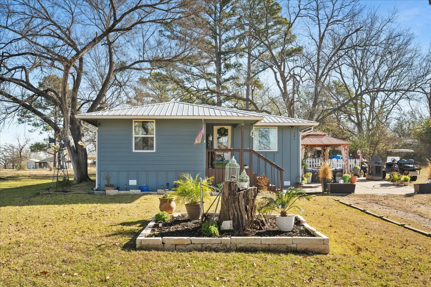 Single Family Residence For Sale in Rains County , 681 Briggs Boulevard, East Tawakoni, Texas 75472, 3 Bedroom, 2 Bathroom, Garage spaces, 1,230 Sqft, built in 1970, mls#21298560, Real Estate Agent in East Tawakoni, Homes For Sale in Rains county, Homes For Sale in East Tawakoni, Realtor in East Tawakoni Texas, Real Estate Brokerage Independent Realty Texas, Luminita Cordes Realtor