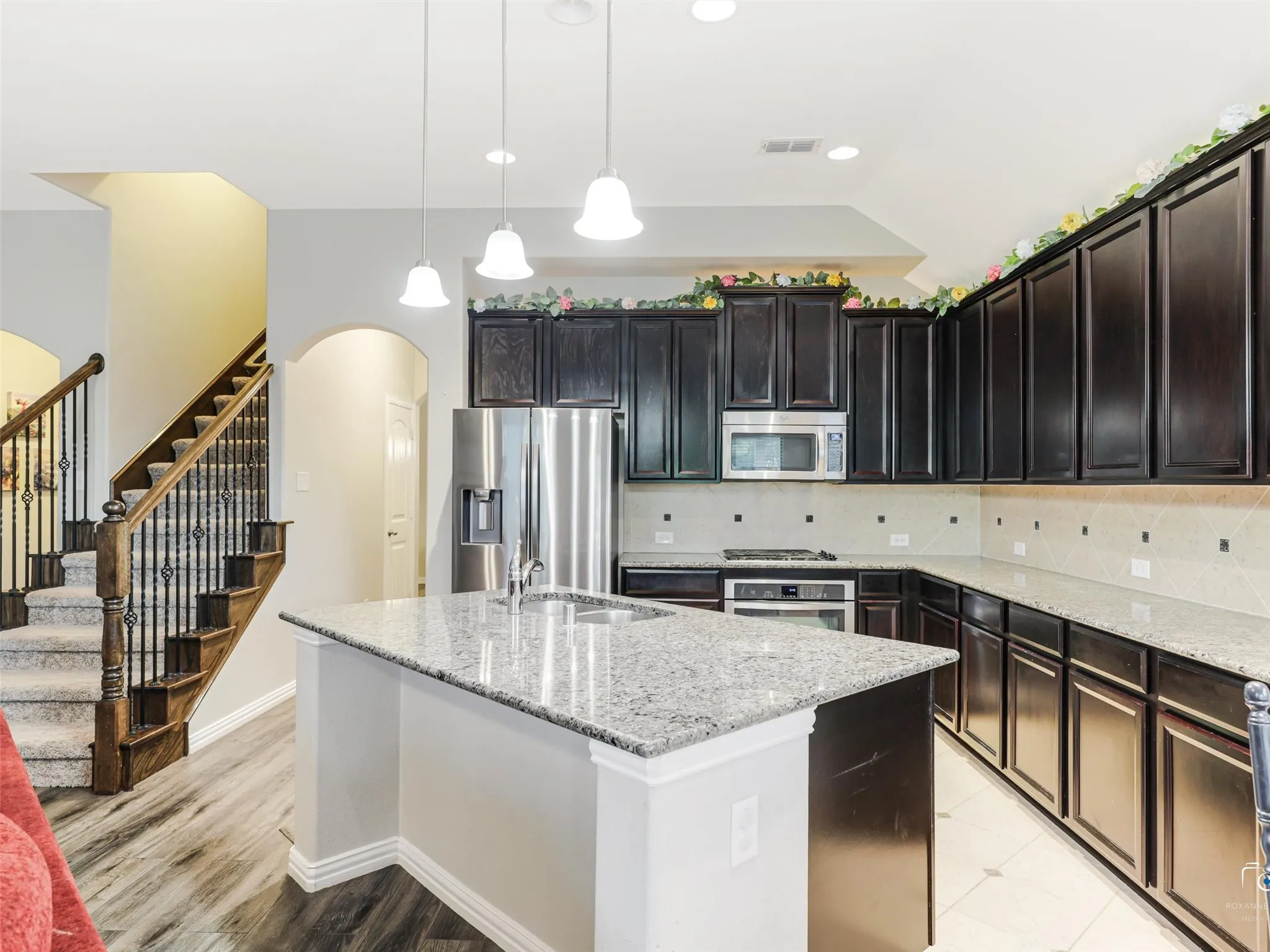 Single Family Residence For Sale in Collin County , 808 Ping Street, Mc Kinney, Texas 75069, 3 Bedroom, 3 Bathroom, 2 Garage spaces, 2,551 Sqft, built in 2013, mls#21291901, Real Estate Agent in Mc Kinney, Homes For Sale in Collin county, Homes For Sale in Mc Kinney, Realtor in Mc Kinney Texas, Real Estate Brokerage Independent Realty Texas, Luminita Cordes Realtor