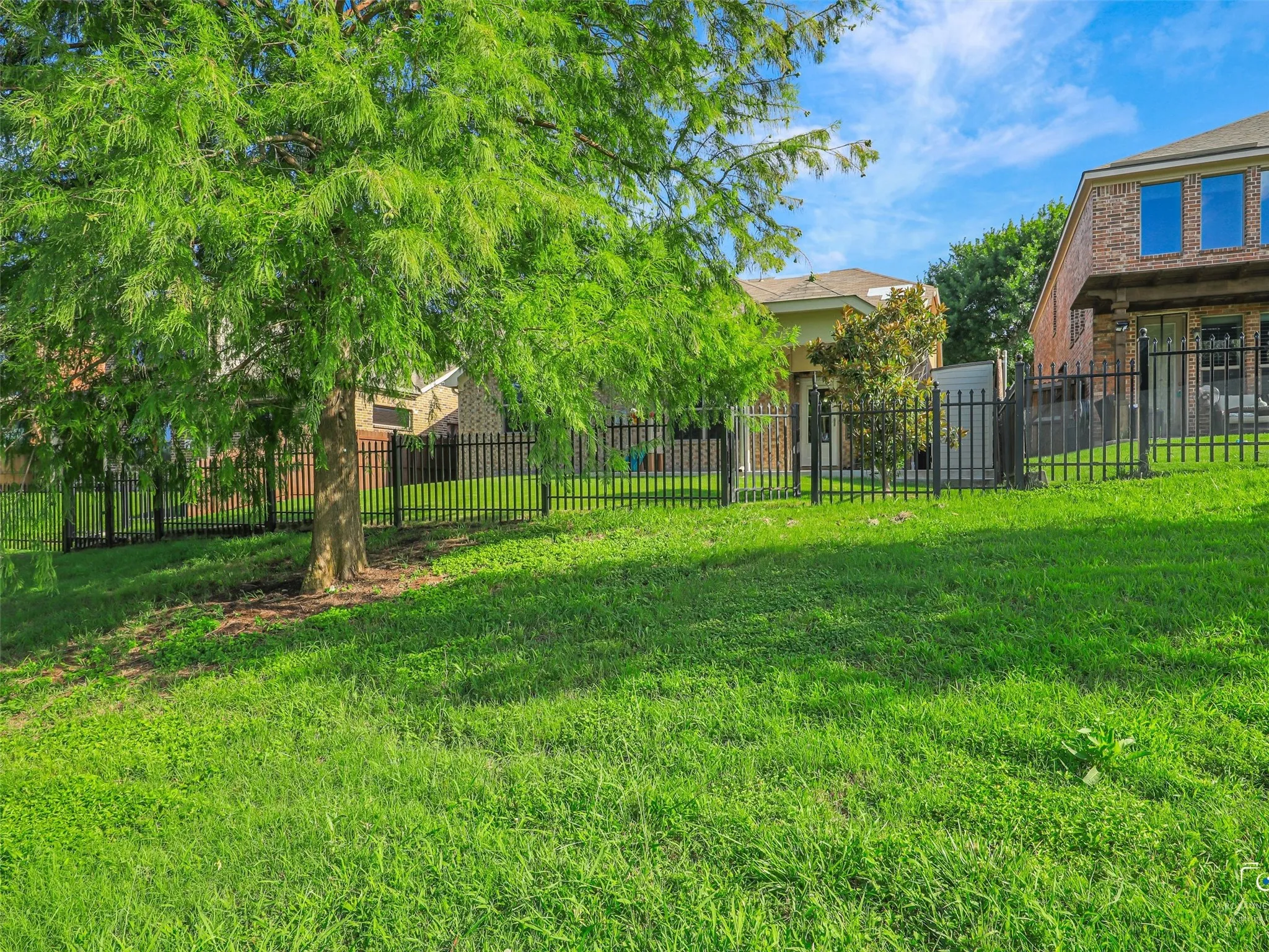 Single Family Residence For Sale in Collin County , 808 Ping Street, Mc Kinney, Texas 75069, 3 Bedroom, 3 Bathroom, 2 Garage spaces, 2,551 Sqft, built in 2013, mls#21291901, Real Estate Agent in Mc Kinney, Homes For Sale in Collin county, Homes For Sale in Mc Kinney, Realtor in Mc Kinney Texas, Real Estate Brokerage Independent Realty Texas, Luminita Cordes Realtor