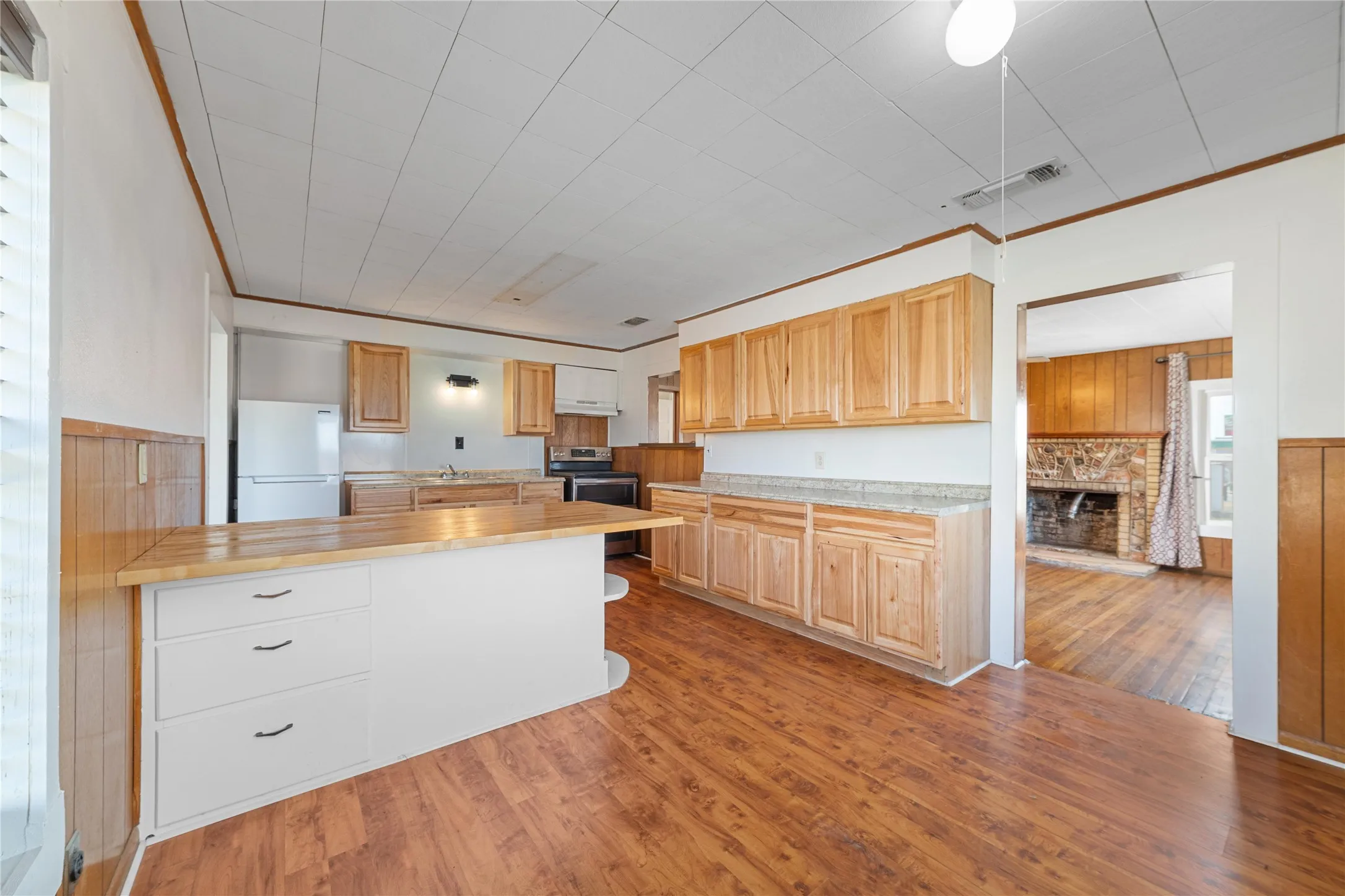 Single Family Residence For Sale in Brown County , 9224 Highway 279, Brownwood, Texas 76801, 2 Bedroom, 1 Bathroom, 2 Garage spaces, 1,254 Sqft, built in 0, mls#21298541, Real Estate Agent in Brownwood, Homes For Sale in Brown county, Homes For Sale in Brownwood, Realtor in Brownwood Texas, Real Estate Brokerage Independent Realty Texas, Luminita Cordes Realtor