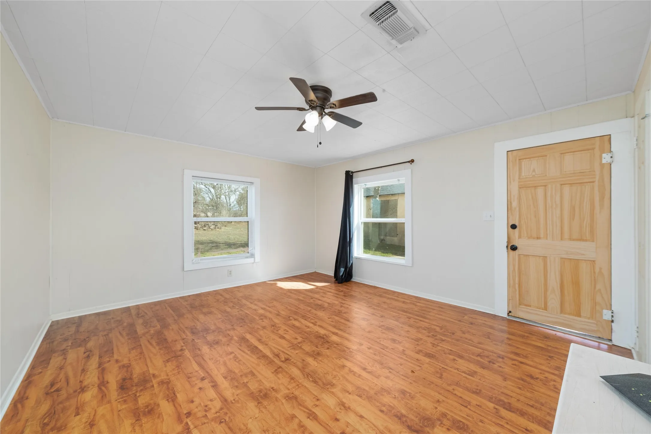 Single Family Residence For Sale in Brown County , 9224 Highway 279, Brownwood, Texas 76801, 2 Bedroom, 1 Bathroom, 2 Garage spaces, 1,254 Sqft, built in 0, mls#21298541, Real Estate Agent in Brownwood, Homes For Sale in Brown county, Homes For Sale in Brownwood, Realtor in Brownwood Texas, Real Estate Brokerage Independent Realty Texas, Luminita Cordes Realtor