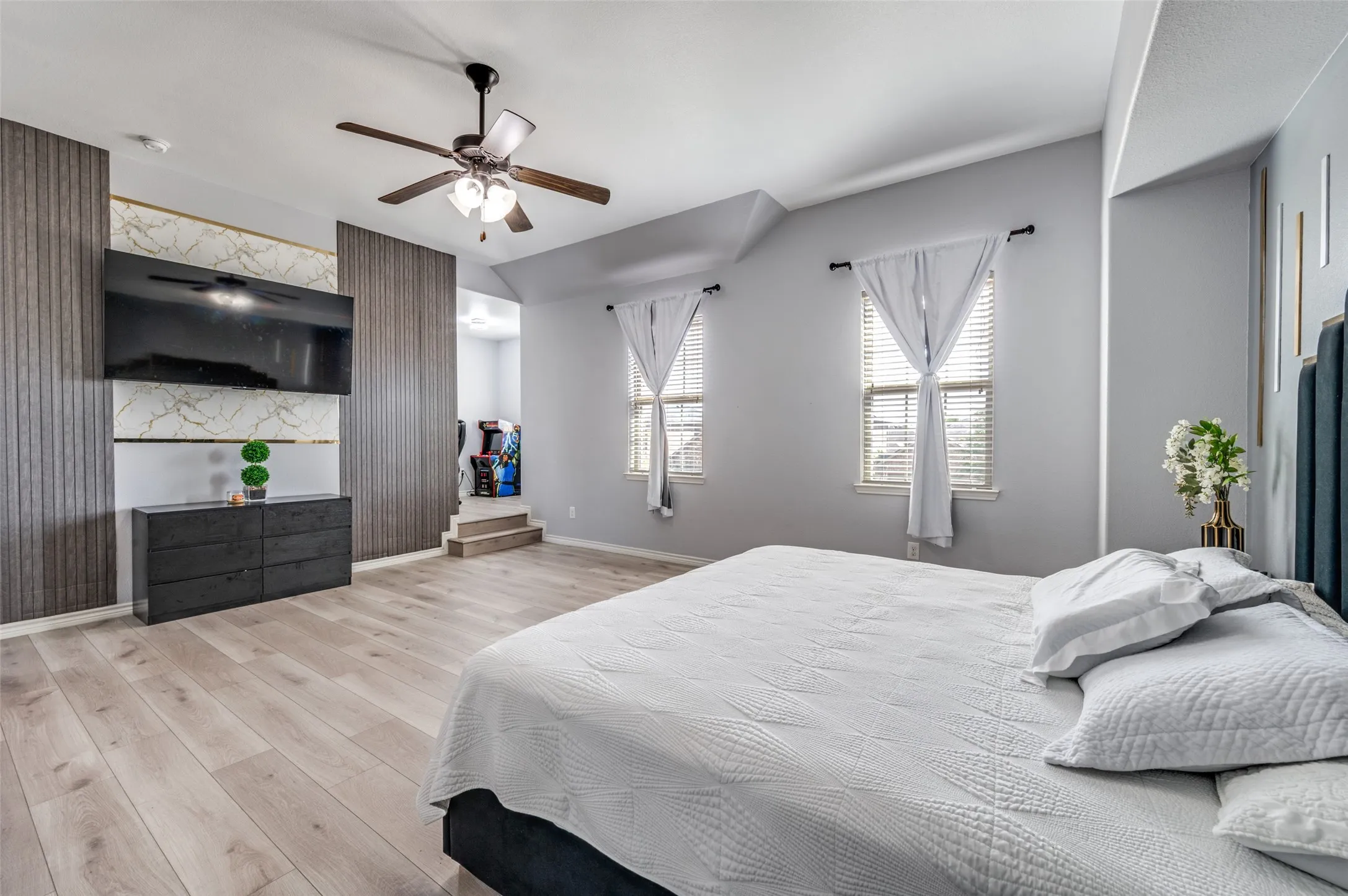 Single Family Residence For Sale in Denton County , 11705 Yarmouth Lane, Frisco, Texas 75036, 3 Bedroom, 3 Bathroom, 2 Garage spaces, 2,574 Sqft, built in 2013, mls#21295904, Real Estate Agent in Frisco, Homes For Sale in Denton county, Homes For Sale in Frisco, Realtor in Frisco Texas, Real Estate Brokerage Independent Realty Texas, Luminita Cordes Realtor