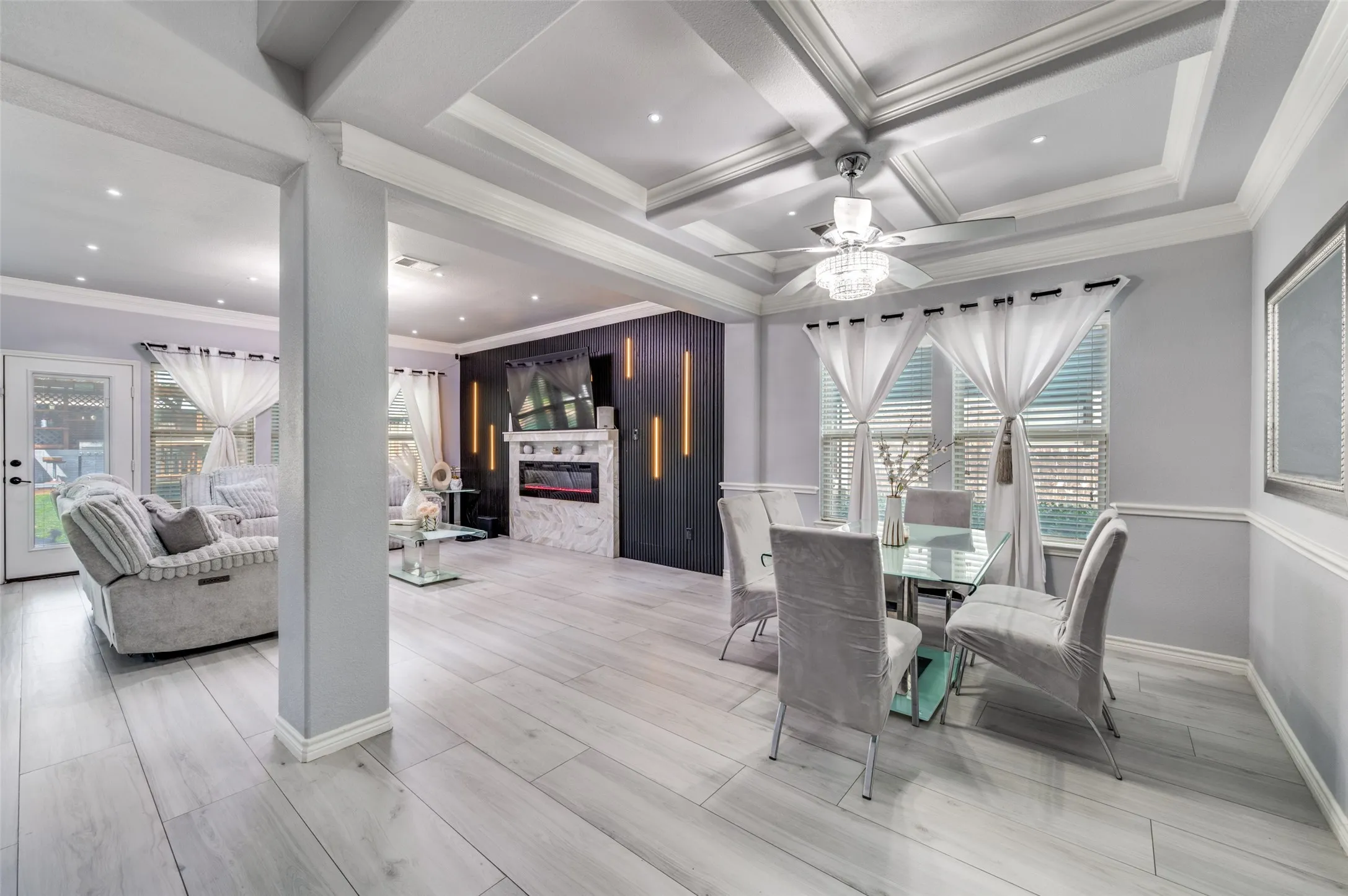 Single Family Residence For Sale in Denton County , 11705 Yarmouth Lane, Frisco, Texas 75036, 3 Bedroom, 3 Bathroom, 2 Garage spaces, 2,574 Sqft, built in 2013, mls#21295904, Real Estate Agent in Frisco, Homes For Sale in Denton county, Homes For Sale in Frisco, Realtor in Frisco Texas, Real Estate Brokerage Independent Realty Texas, Luminita Cordes Realtor