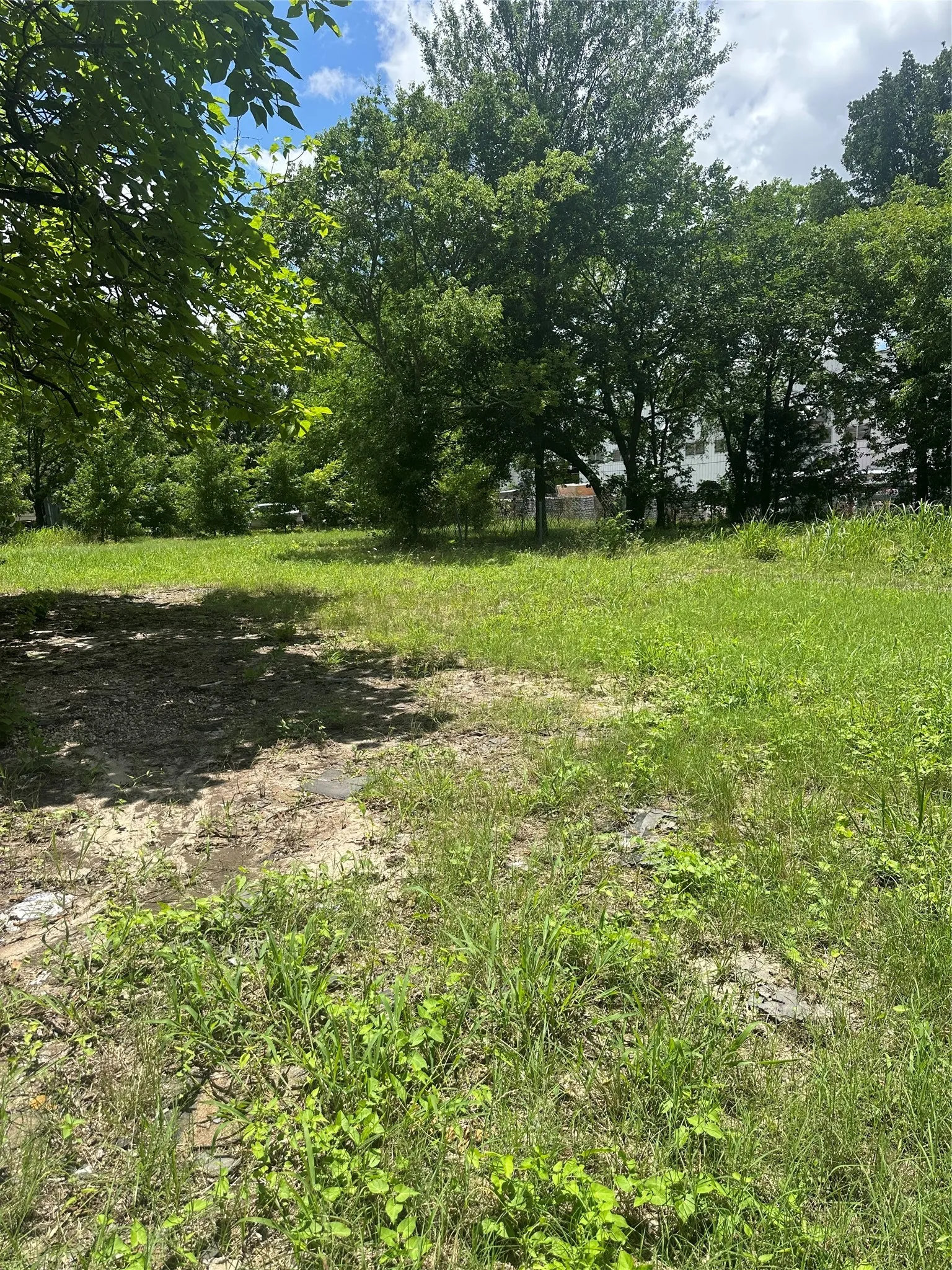 Unimproved Land For Sale in Fannin County , 1309 S 4th Street, Bonham, Texas 75418, 0, 0, Garage spaces, 0 Sqft, built in 1920, Price $67,000, mls#21298620, Real Estate Agent in Bonham, Homes For Sale in Fannin county, Homes For Sale in Bonham, Realtor in Bonham Texas, Real Estate Brokerage Independent Realty Texas, Luminita Cordes Realtor
