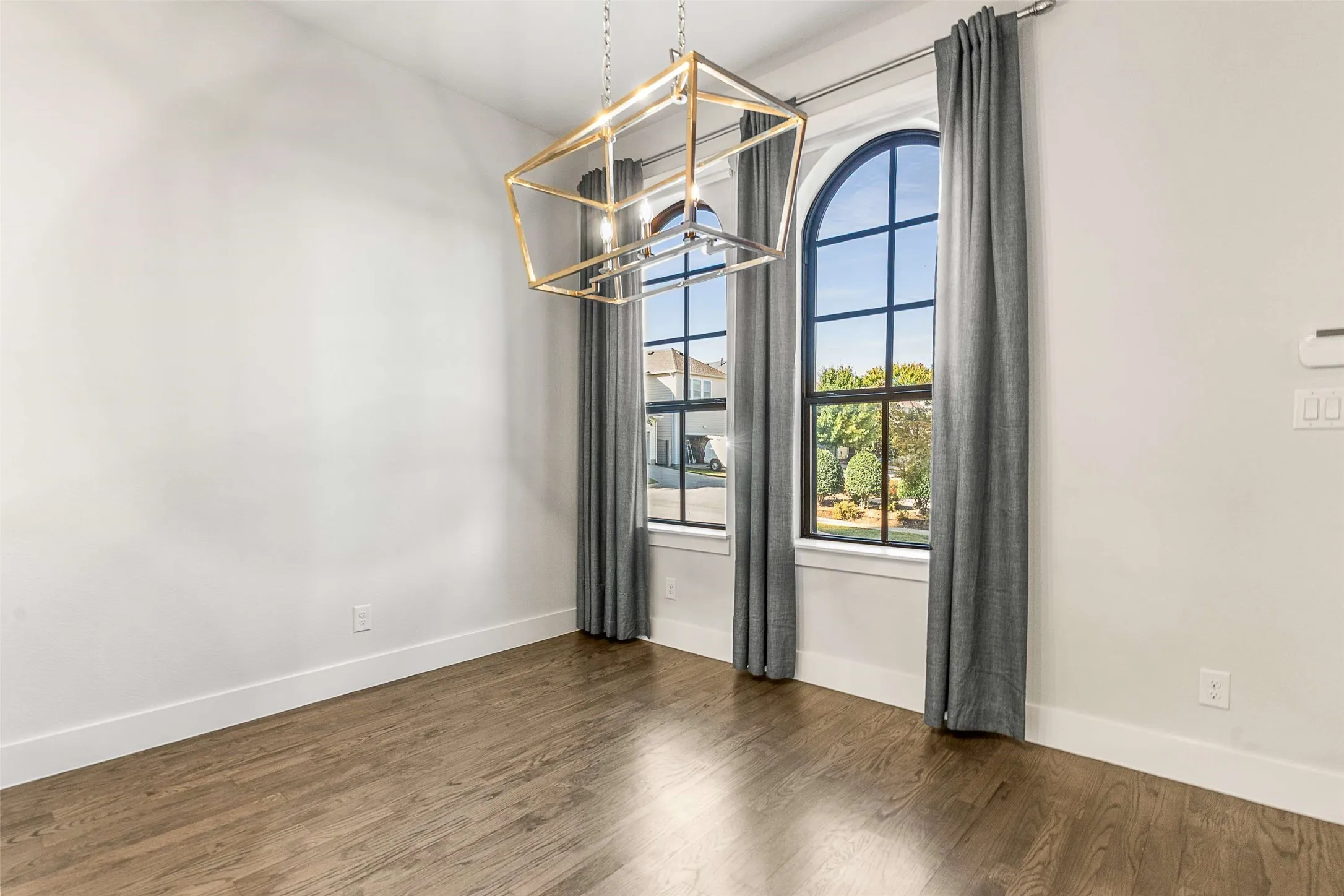 Condominium For Rent in Tarrant County , 2800 Lakeside Parkway 102, Flower Mound, Texas 75022, 4 Bedroom, 4 Bathroom, 2 Garage spaces, 3,247 Sqft, built in 2018, Price $8,000, mls#21298575, Real Estate Agent in Flower Mound, Homes For Rent in Tarrant county, Homes For Rent in Flower Mound, Realtor in Flower Mound Texas, Real Estate Brokerage Independent Realty Texas, Luminita Cordes Realtor