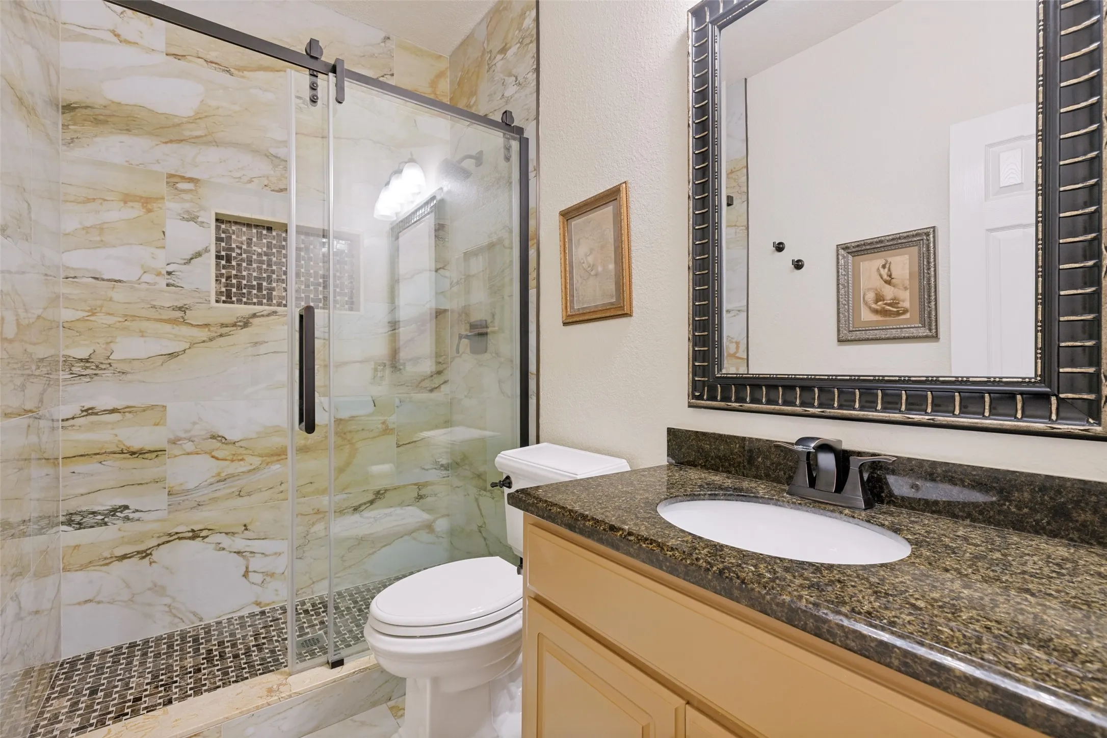 Single Family Residence For Sale in Denton County , 7800 Crazy Horse Drive, Frisco, Texas 75036, 5 Bedroom, 3 Bathroom, 3 Garage spaces, 3,185 Sqft, built in 2001, mls#21298093, Real Estate Agent in Frisco, Homes For Sale in Denton county, Homes For Sale in Frisco, Realtor in Frisco Texas, Real Estate Brokerage Independent Realty Texas, Luminita Cordes Realtor
