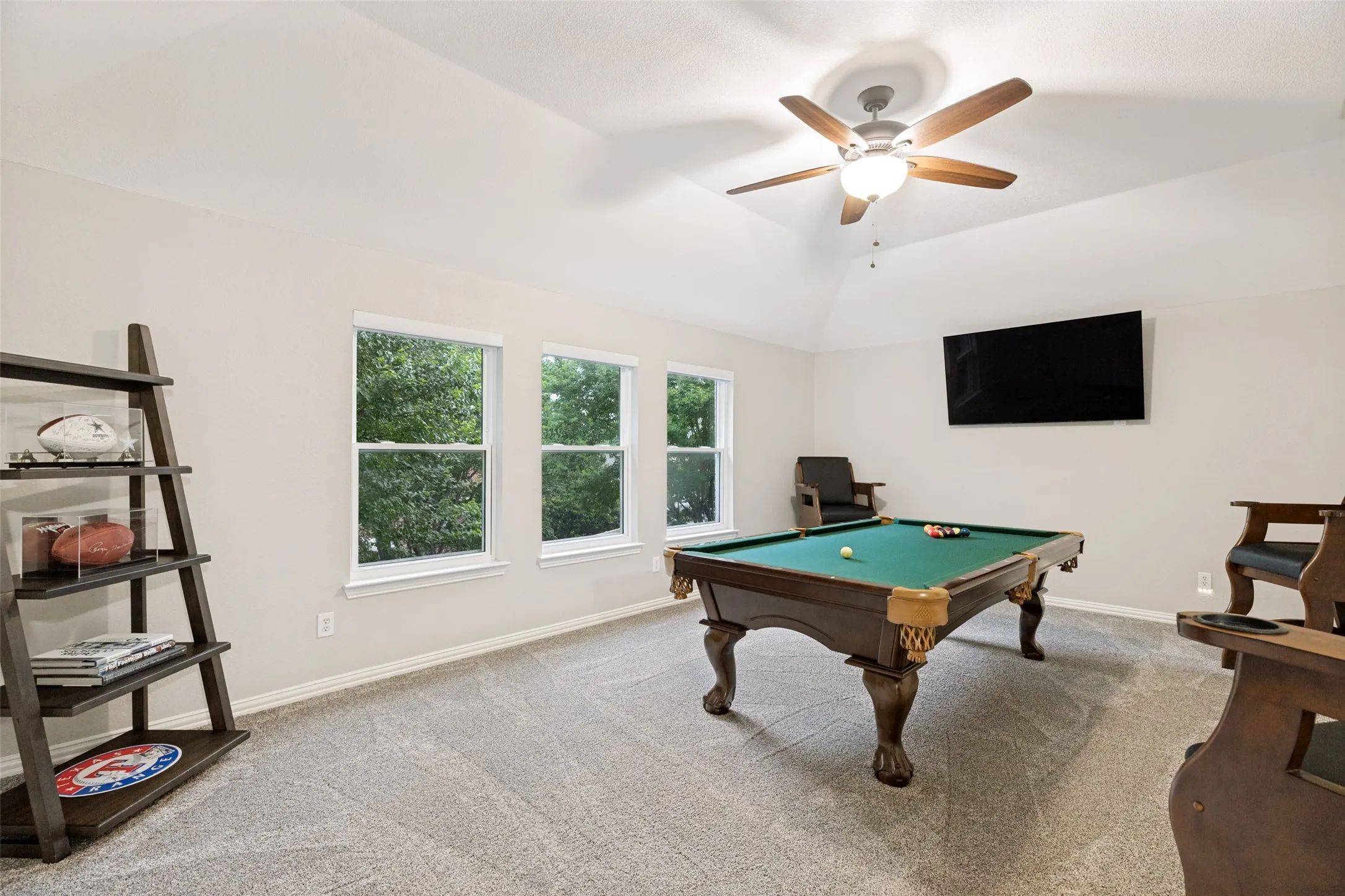 Single Family Residence For Sale in Denton County , 7800 Crazy Horse Drive, Frisco, Texas 75036, 5 Bedroom, 3 Bathroom, 3 Garage spaces, 3,185 Sqft, built in 2001, mls#21298093, Real Estate Agent in Frisco, Homes For Sale in Denton county, Homes For Sale in Frisco, Realtor in Frisco Texas, Real Estate Brokerage Independent Realty Texas, Luminita Cordes Realtor