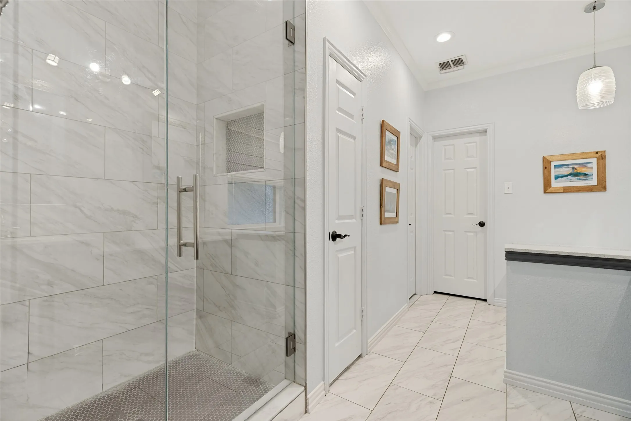 Single Family Residence For Sale in Denton County , 7800 Crazy Horse Drive, Frisco, Texas 75036, 5 Bedroom, 3 Bathroom, 3 Garage spaces, 3,185 Sqft, built in 2001, mls#21298093, Real Estate Agent in Frisco, Homes For Sale in Denton county, Homes For Sale in Frisco, Realtor in Frisco Texas, Real Estate Brokerage Independent Realty Texas, Luminita Cordes Realtor