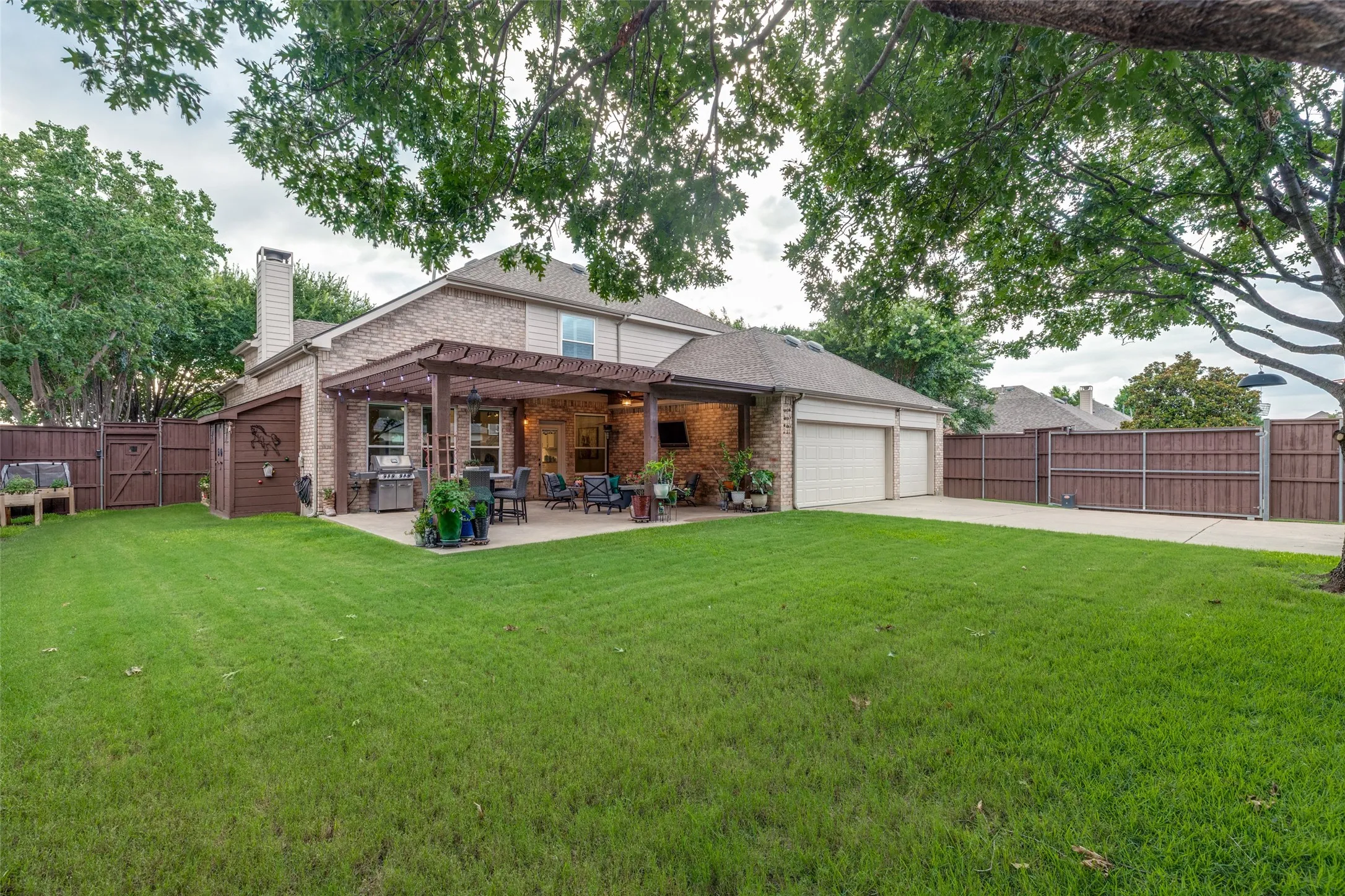Huge backyard with private gate