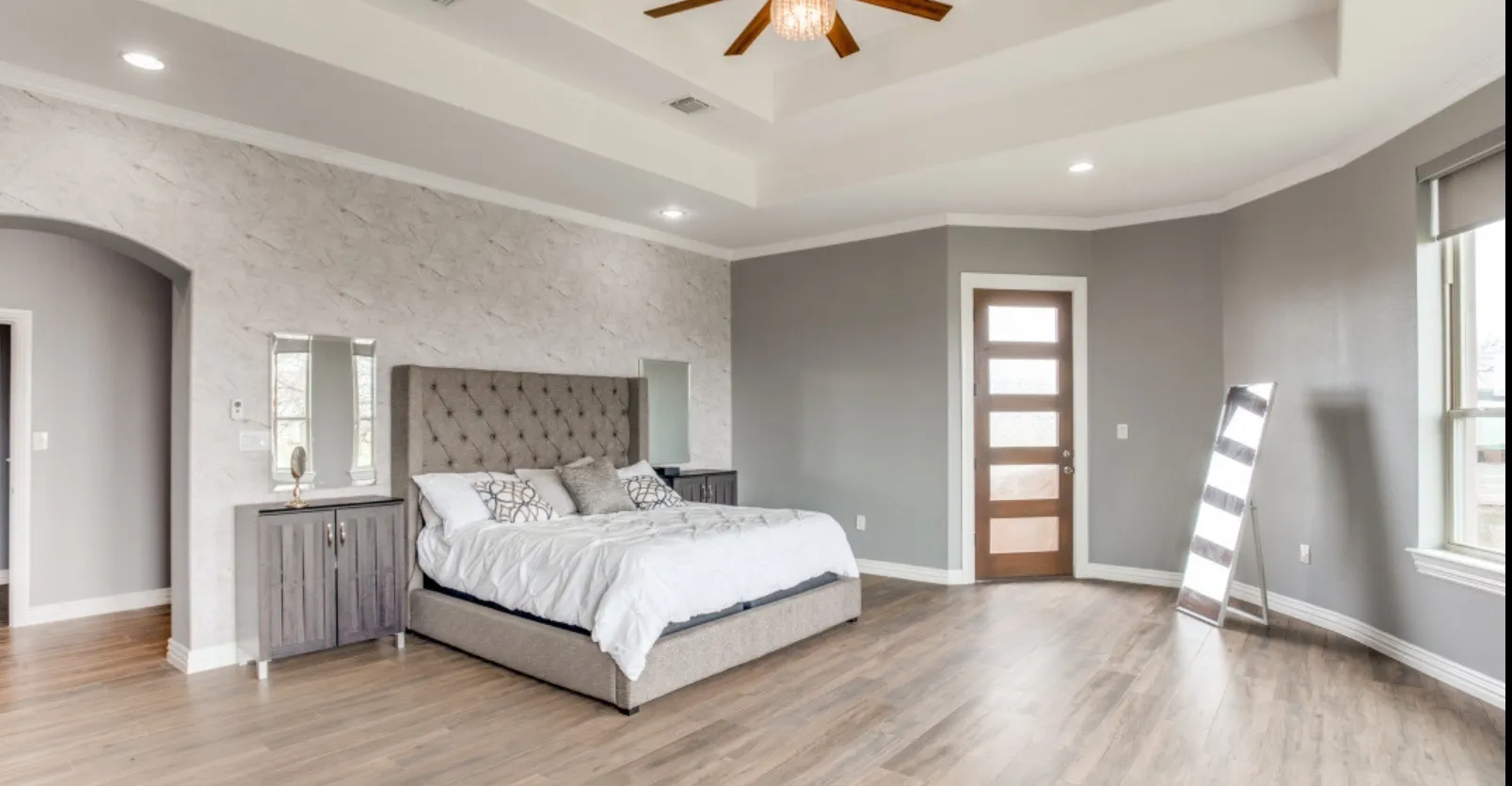 Single Family Residence For Sale in Johnson County , 2532 S Highway 171, Cleburne, Texas 76031, 4 Bedrooms, 5 Bathrooms, Garage spaces, 4,625 Sqft, built in 2019, Price $3,249,000, mls#21298642, Real Estate Agent in Cleburne, Homes For Sale in Johnson county, Homes For Sale in Cleburne, Realtor in Cleburne Texas, Real Estate Brokerage Independent Realty Texas, Luminita Cordes Realtor