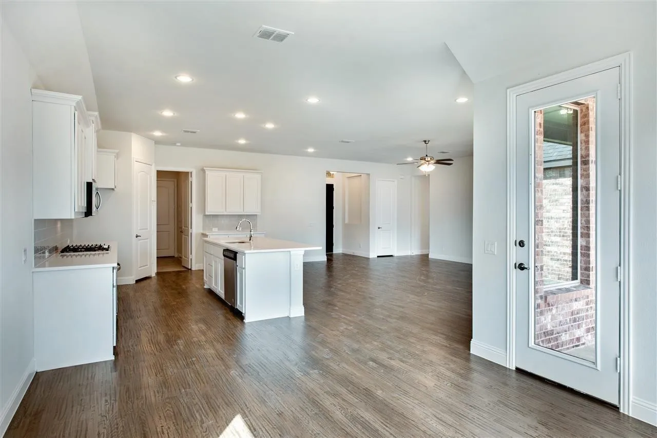 Single Family Residence For Rent in Collin County , 4422 Juniper, Melissa, Texas 75454, 3 Bedroom, 2 Bathroom, 2 Garage spaces, 2,222 Sqft, built in 2020, mls#21298647, Real Estate Agent in Melissa, Homes For Rent in Collin county, Homes For Rent in Melissa, Realtor in Melissa Texas, Real Estate Brokerage Independent Realty Texas, Luminita Cordes Realtor