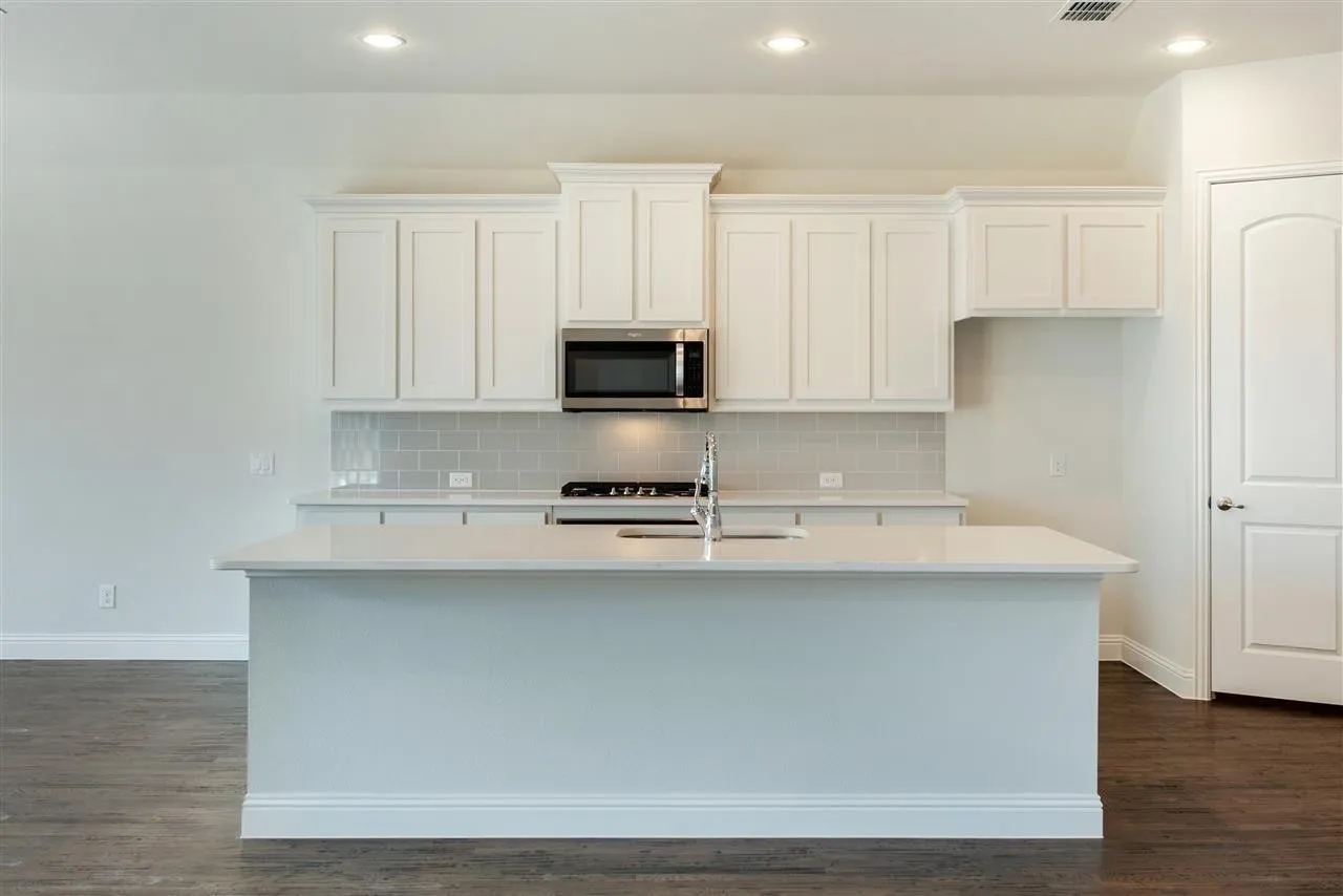 Single Family Residence For Rent in Collin County , 4422 Juniper, Melissa, Texas 75454, 3 Bedroom, 2 Bathroom, 2 Garage spaces, 2,222 Sqft, built in 2020, mls#21298647, Real Estate Agent in Melissa, Homes For Rent in Collin county, Homes For Rent in Melissa, Realtor in Melissa Texas, Real Estate Brokerage Independent Realty Texas, Luminita Cordes Realtor