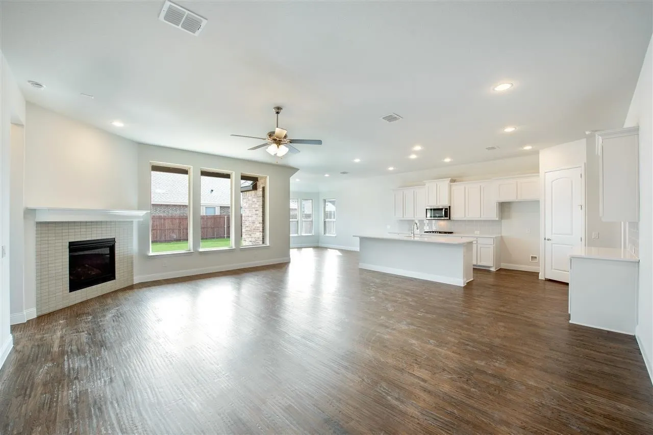 Single Family Residence For Rent in Collin County , 4422 Juniper, Melissa, Texas 75454, 3 Bedroom, 2 Bathroom, 2 Garage spaces, 2,222 Sqft, built in 2020, mls#21298647, Real Estate Agent in Melissa, Homes For Rent in Collin county, Homes For Rent in Melissa, Realtor in Melissa Texas, Real Estate Brokerage Independent Realty Texas, Luminita Cordes Realtor